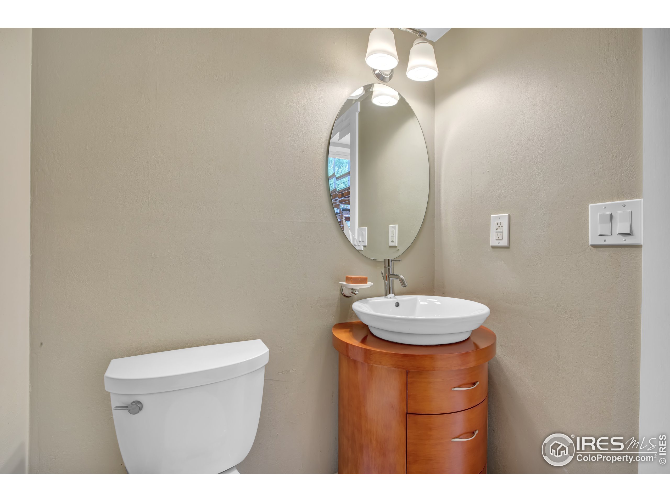 5393 Aztec Dr