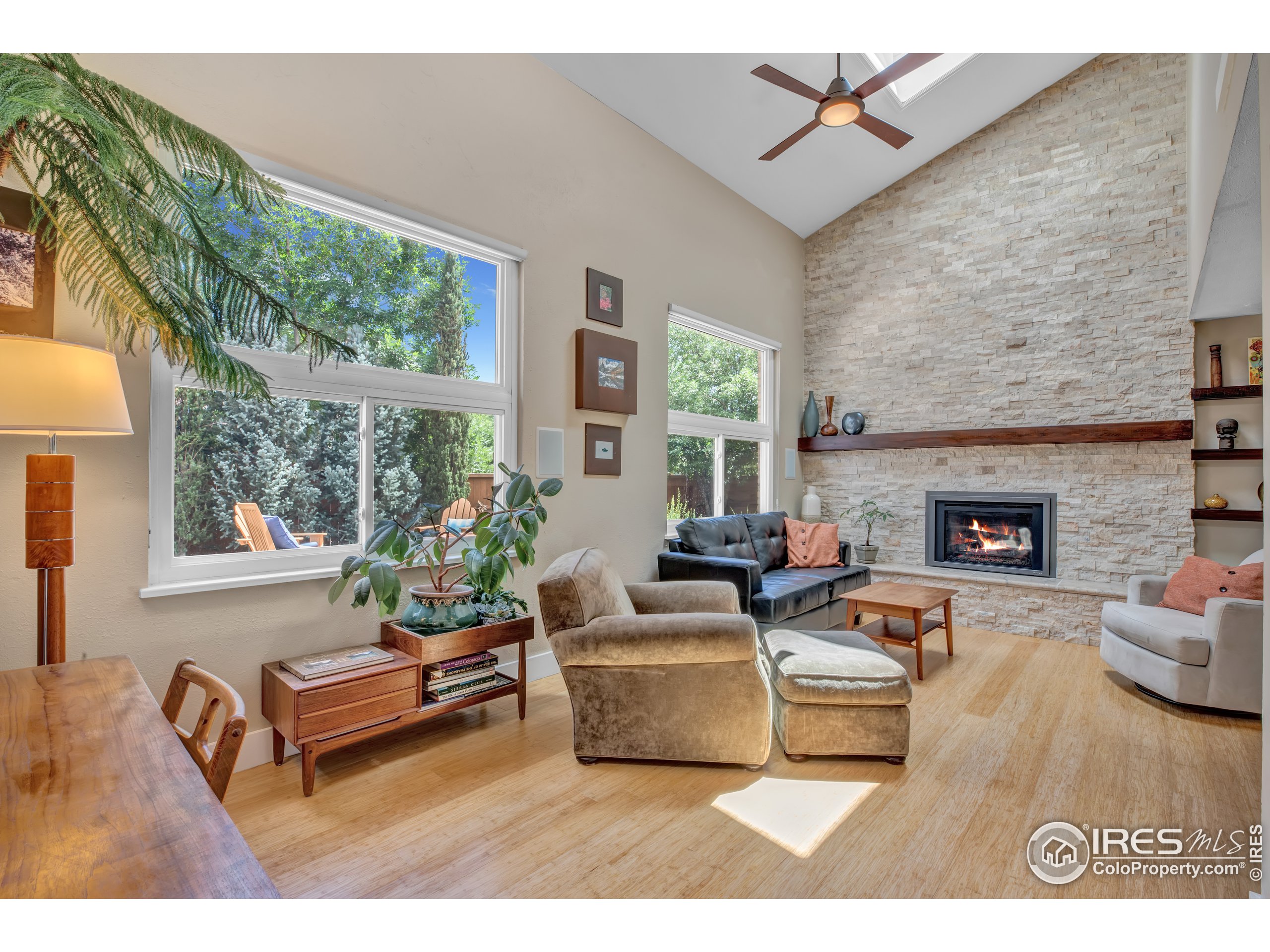 5393 Aztec Dr