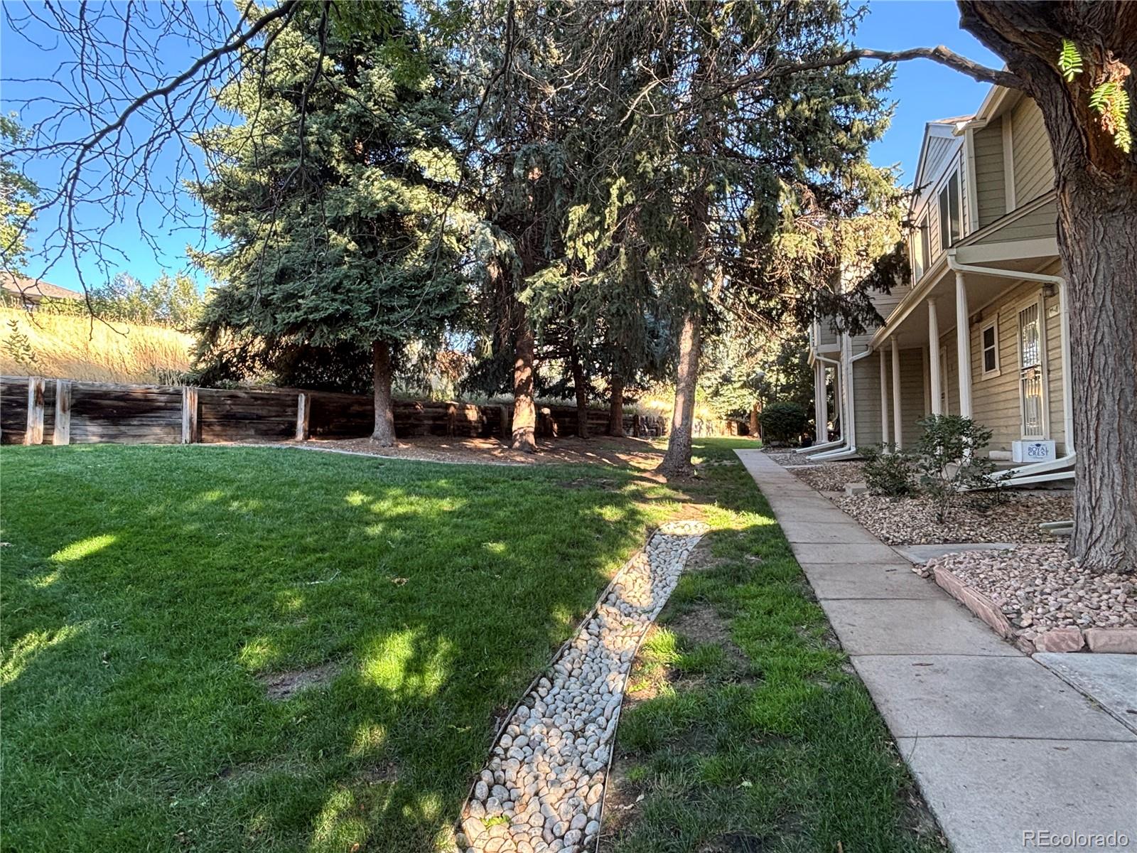 1818 S Quebec Way Unit: 6