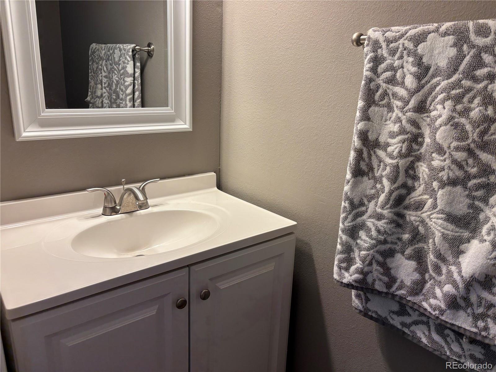 1818 S Quebec Way Unit: 6