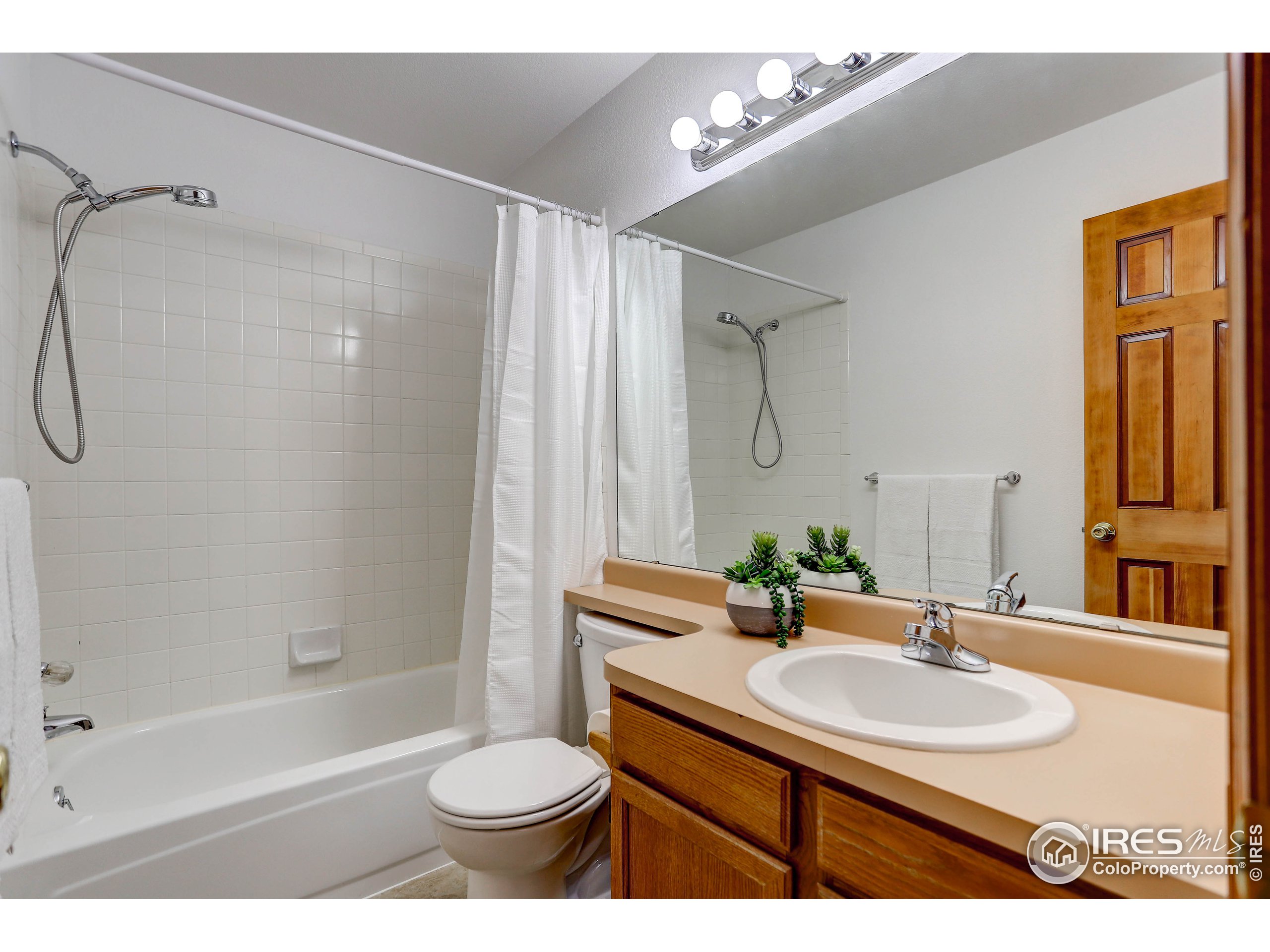 850 Osprey Ct