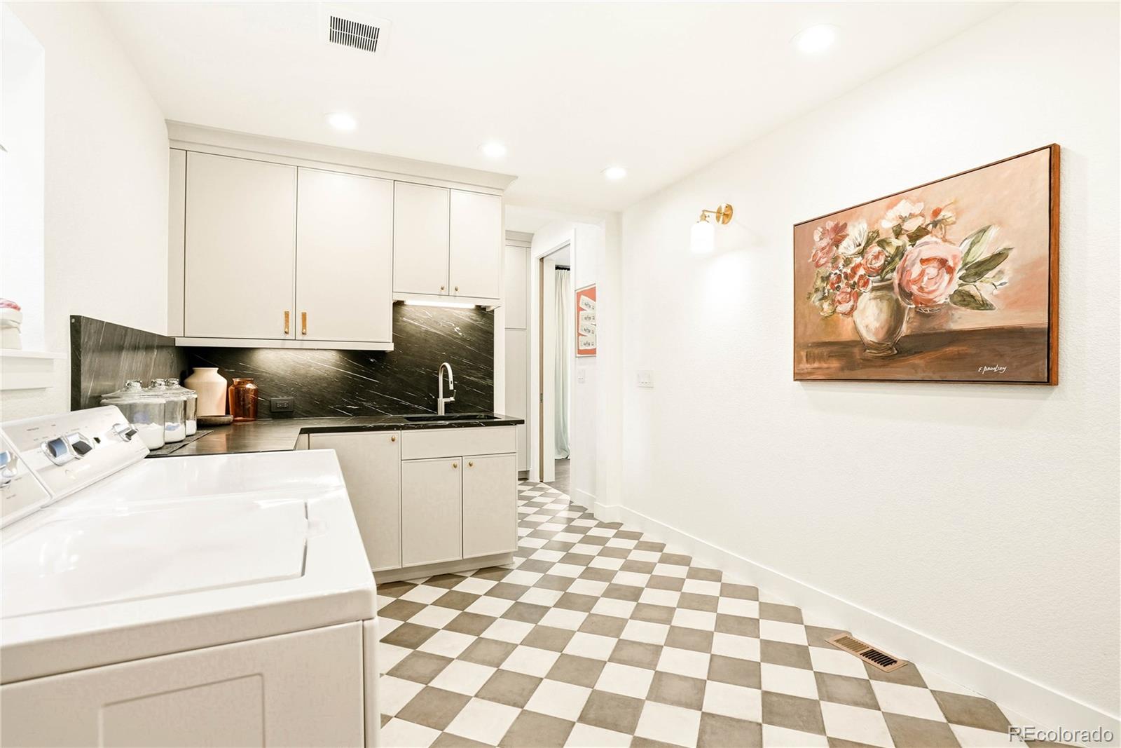 16919 W 86th Place