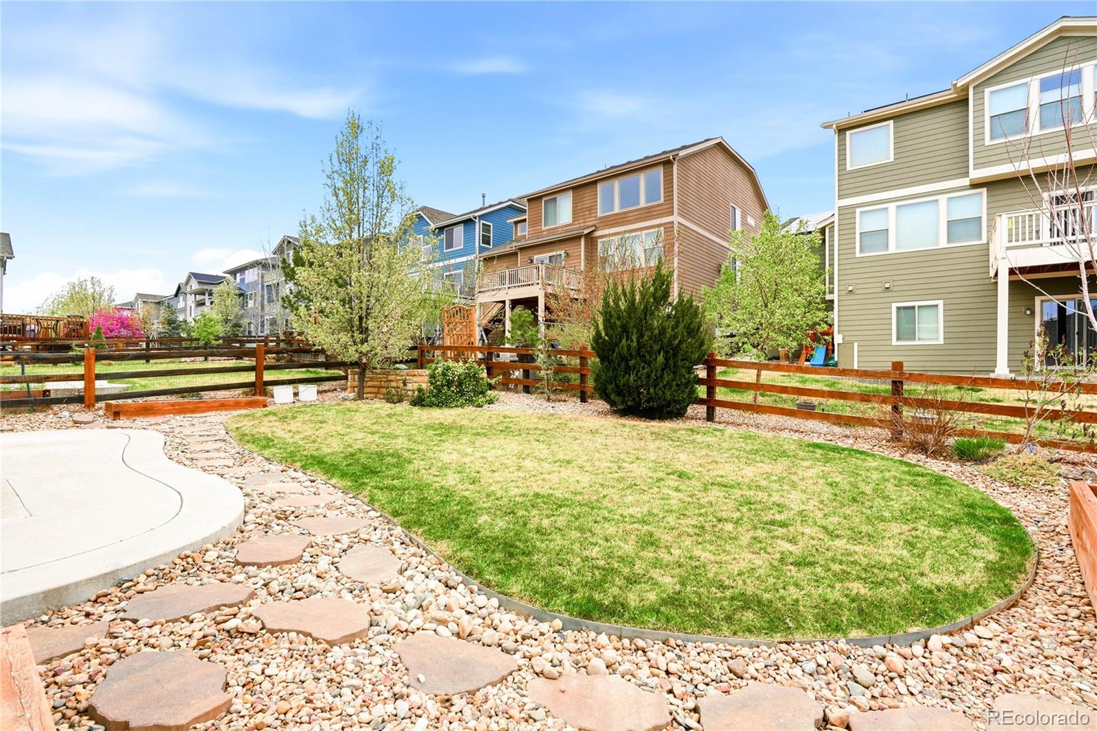 16919 W 86th Place