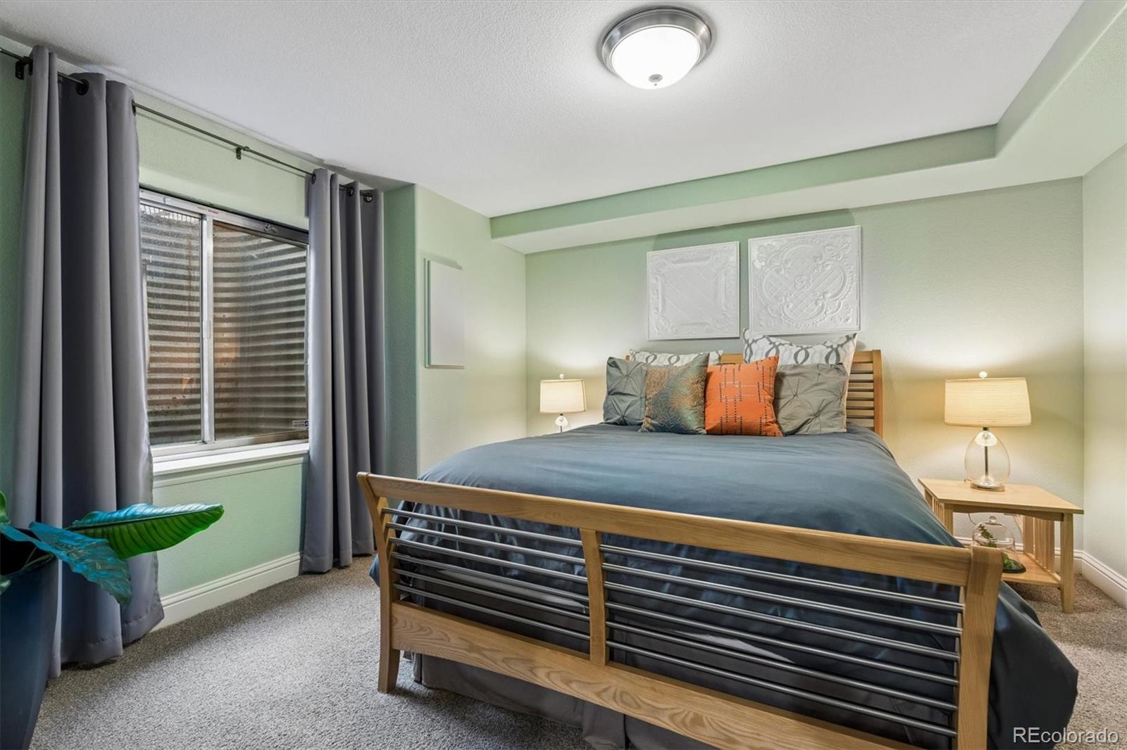 1018 W 127th Place