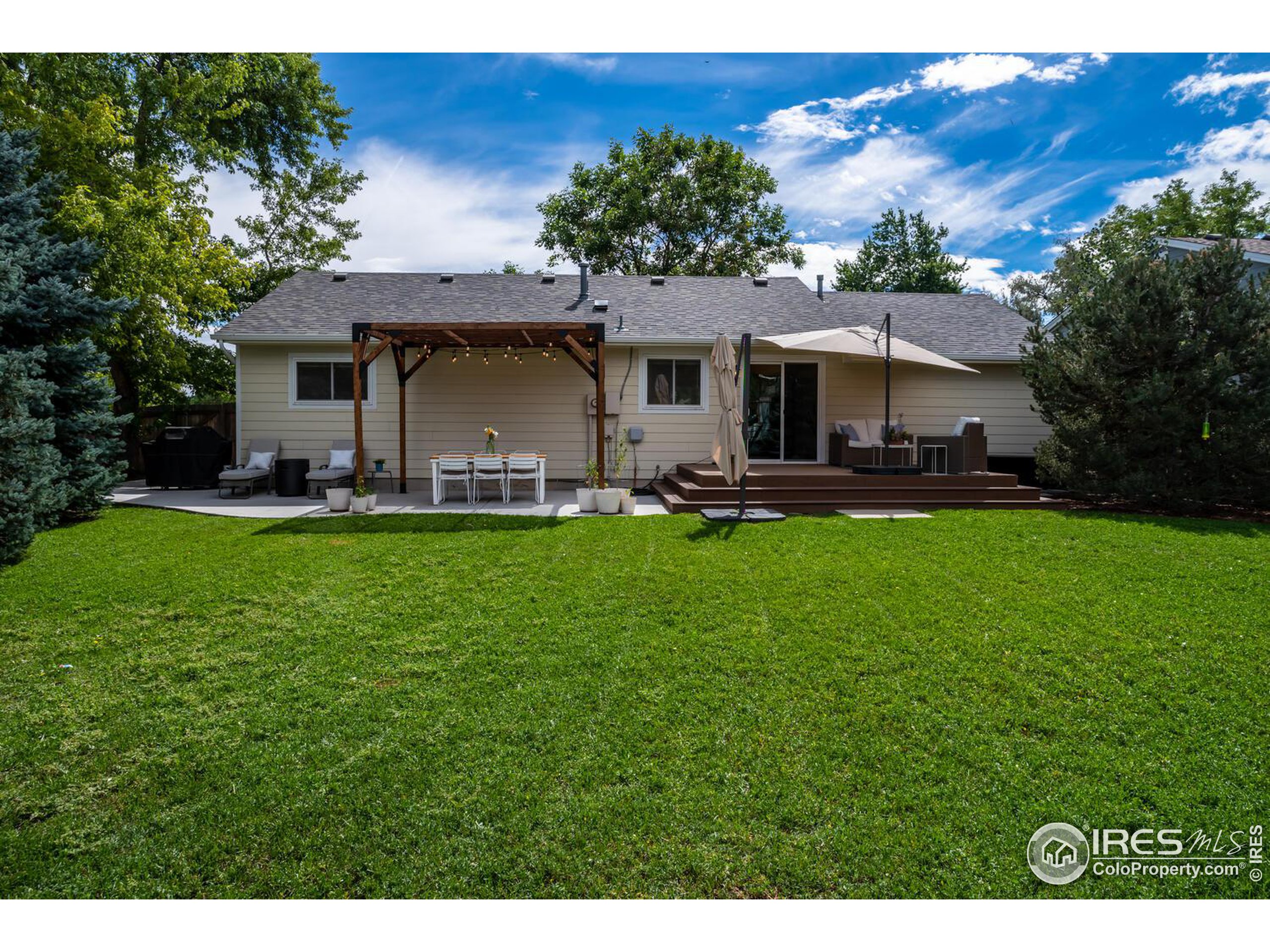 923 W Maple Ct