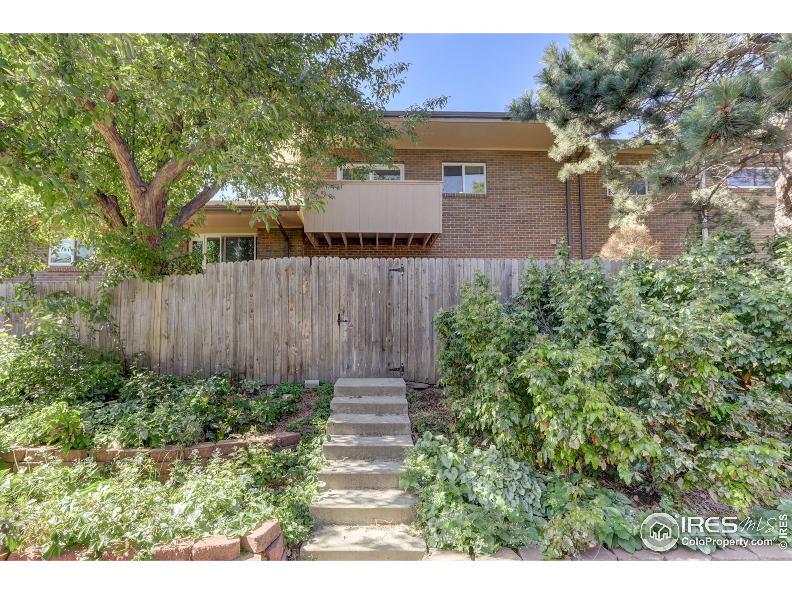 1530 Greenbriar Blvd