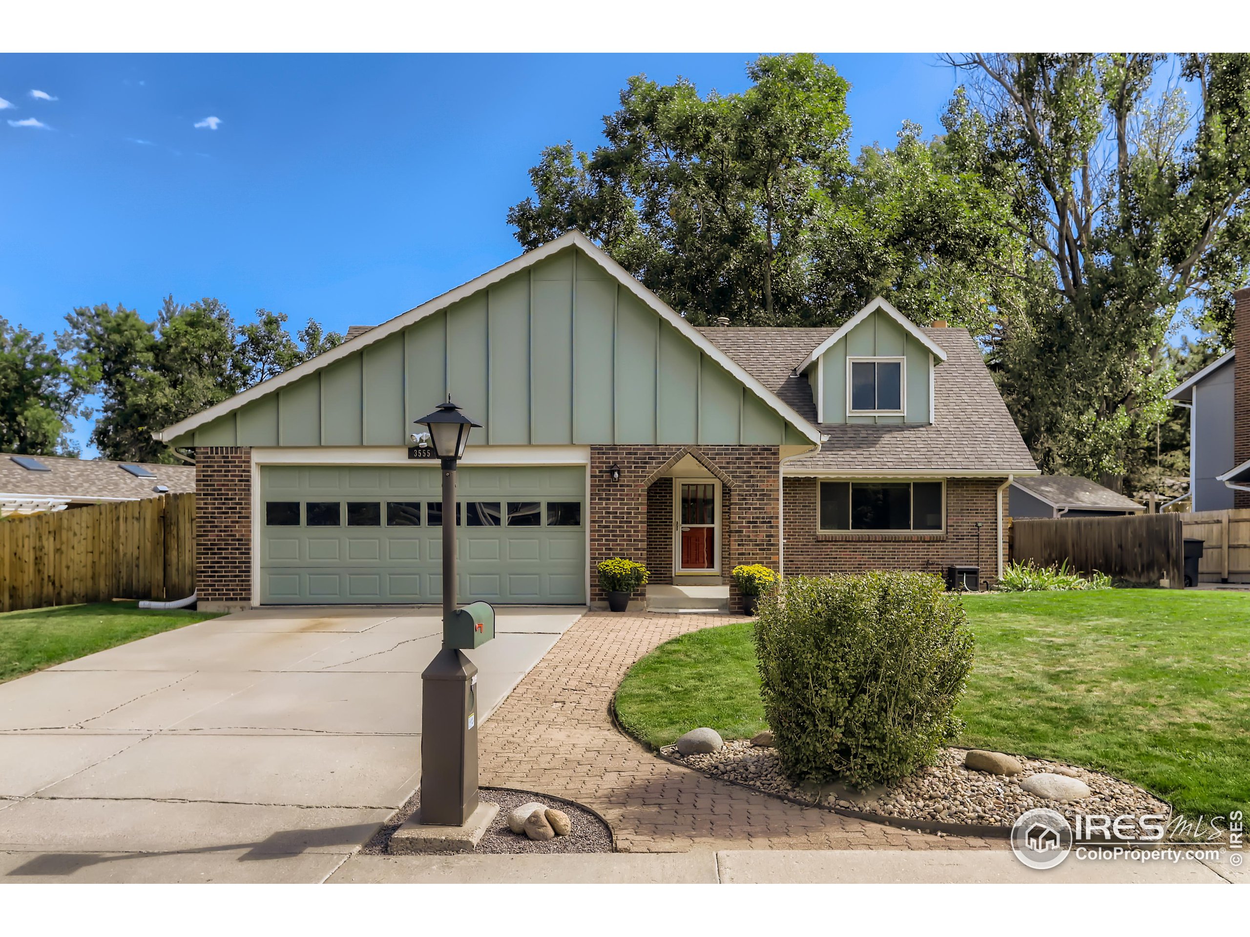 3555 Lakeshore Dr