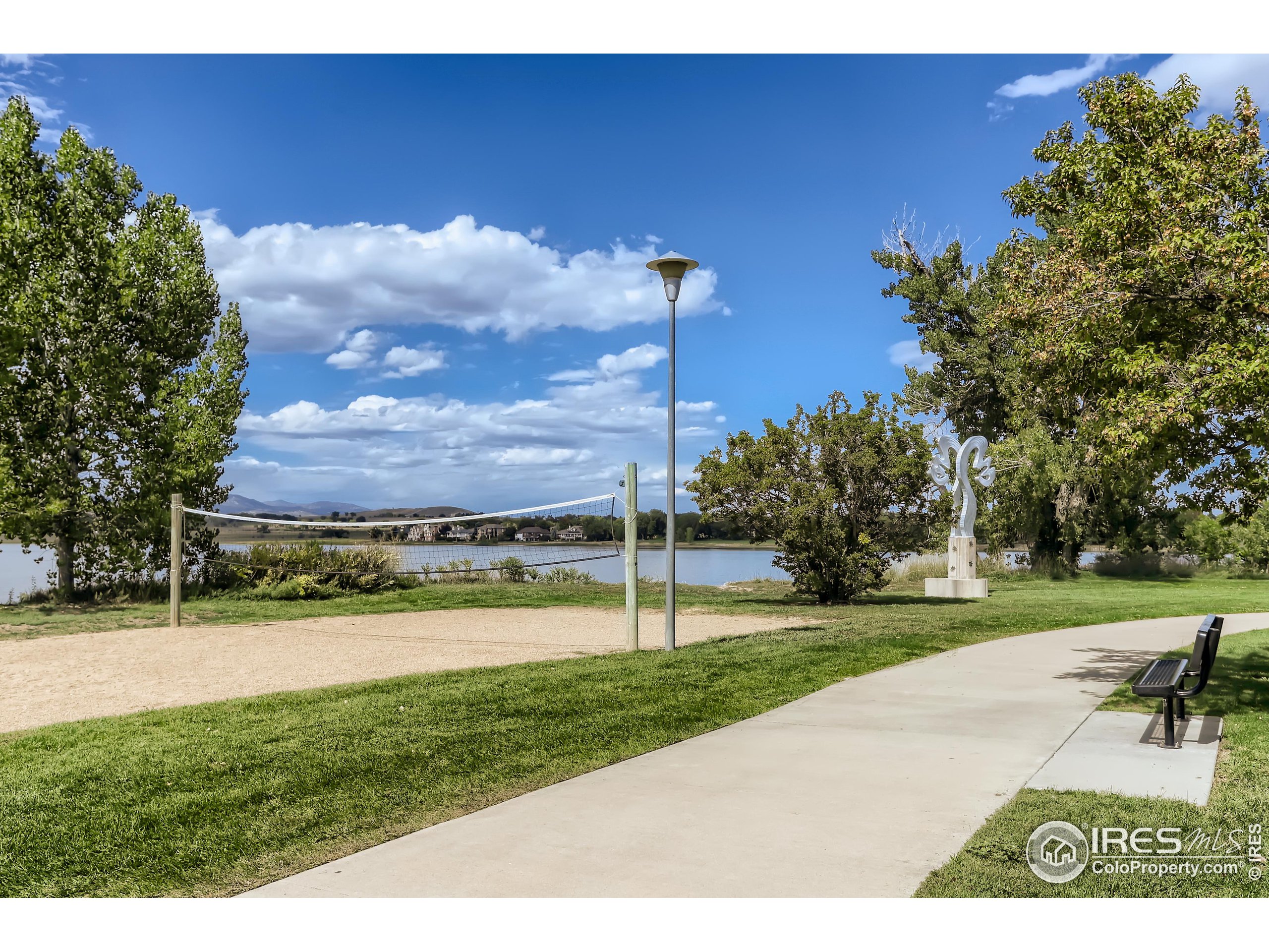 3555 Lakeshore Dr