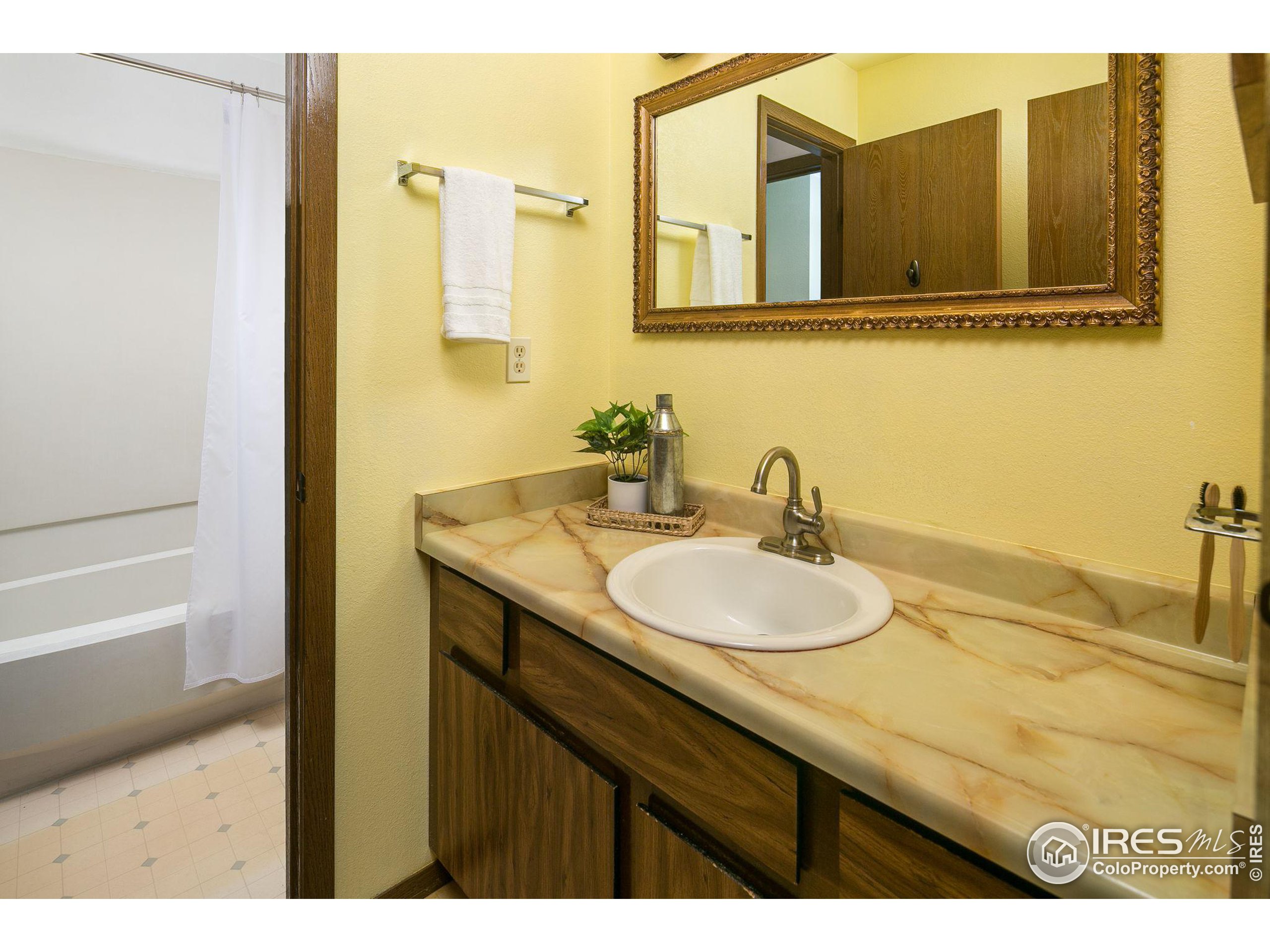 925 Columbia Rd Unit: 622