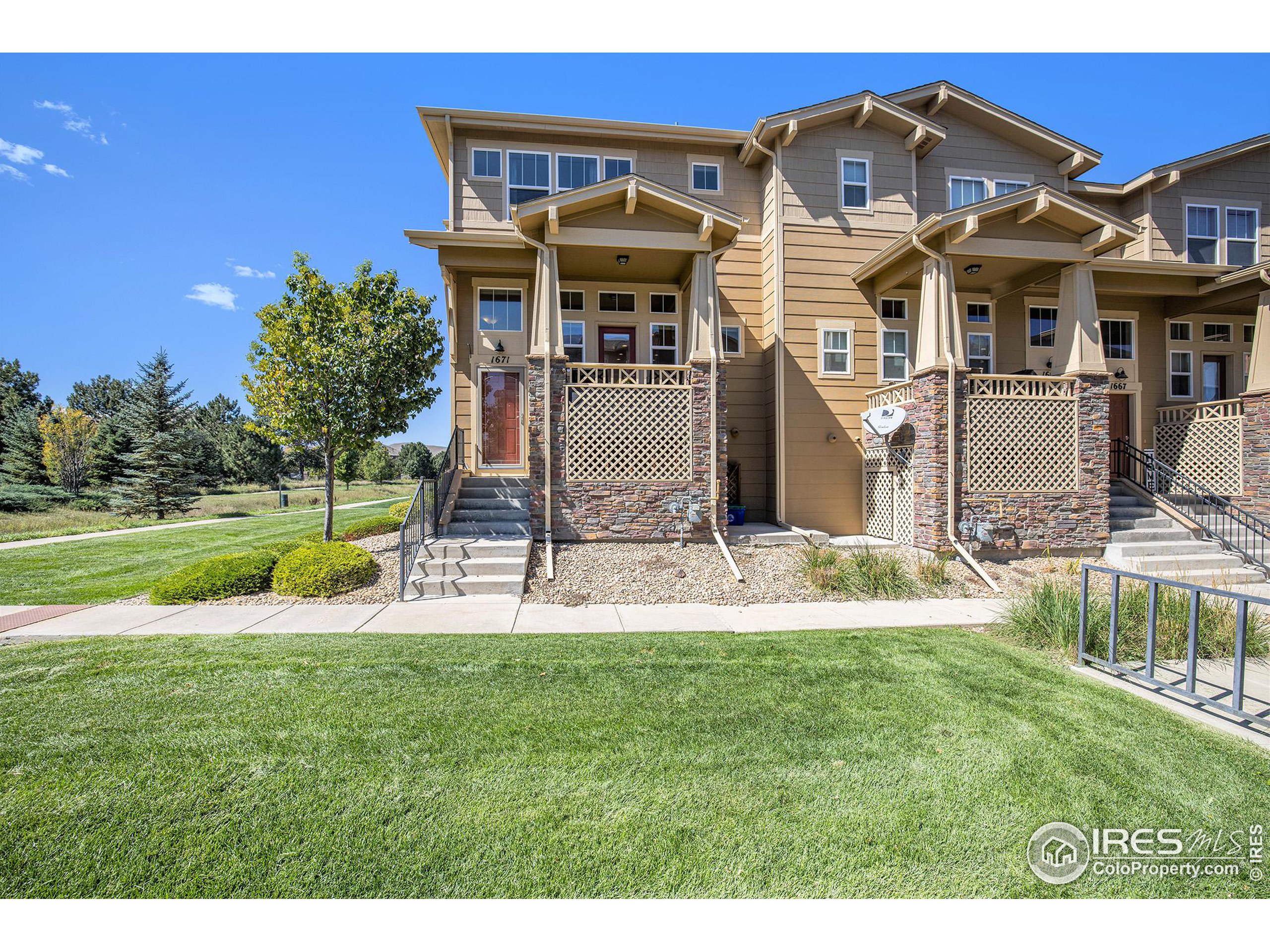 1671 Venice Ln