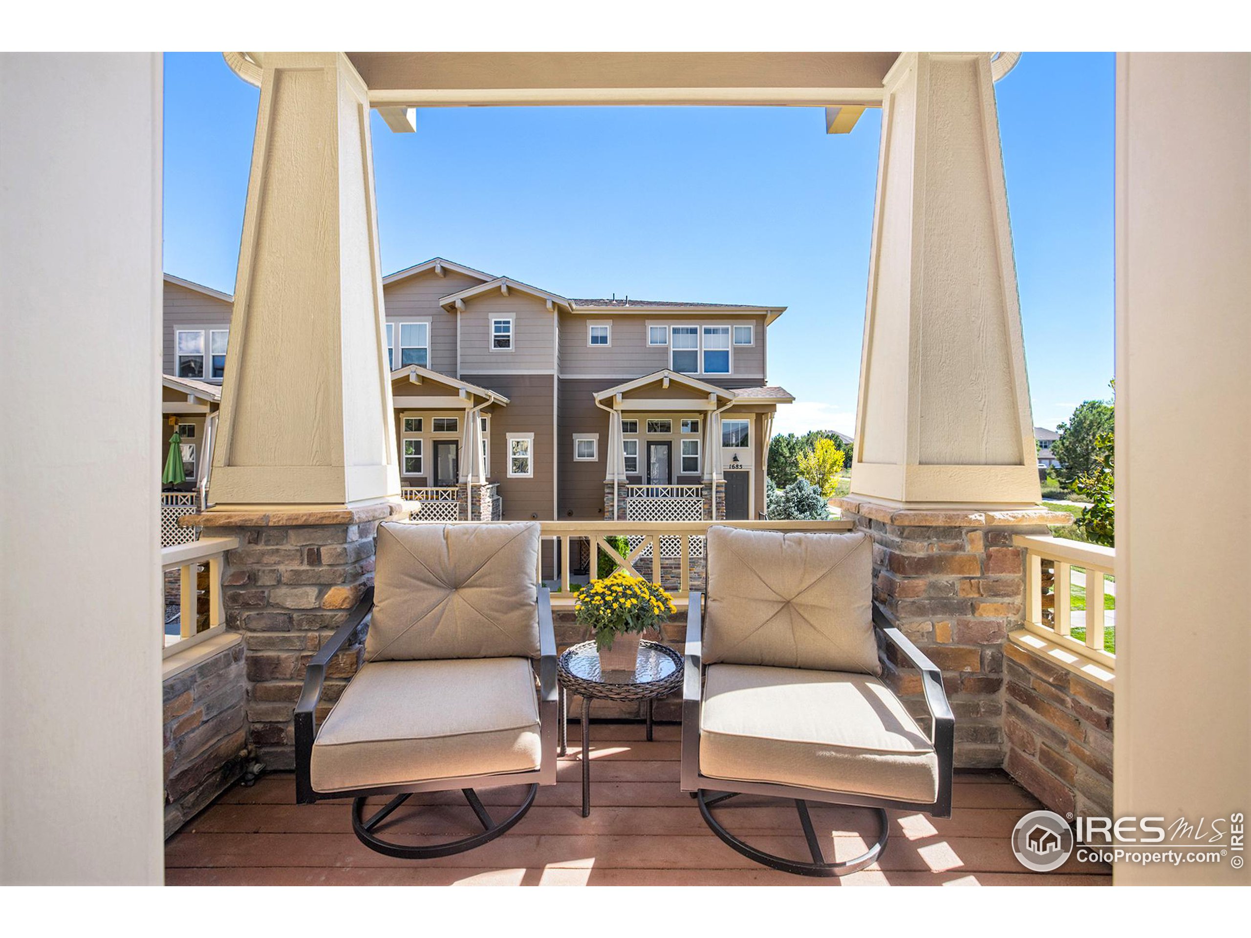 1671 Venice Ln