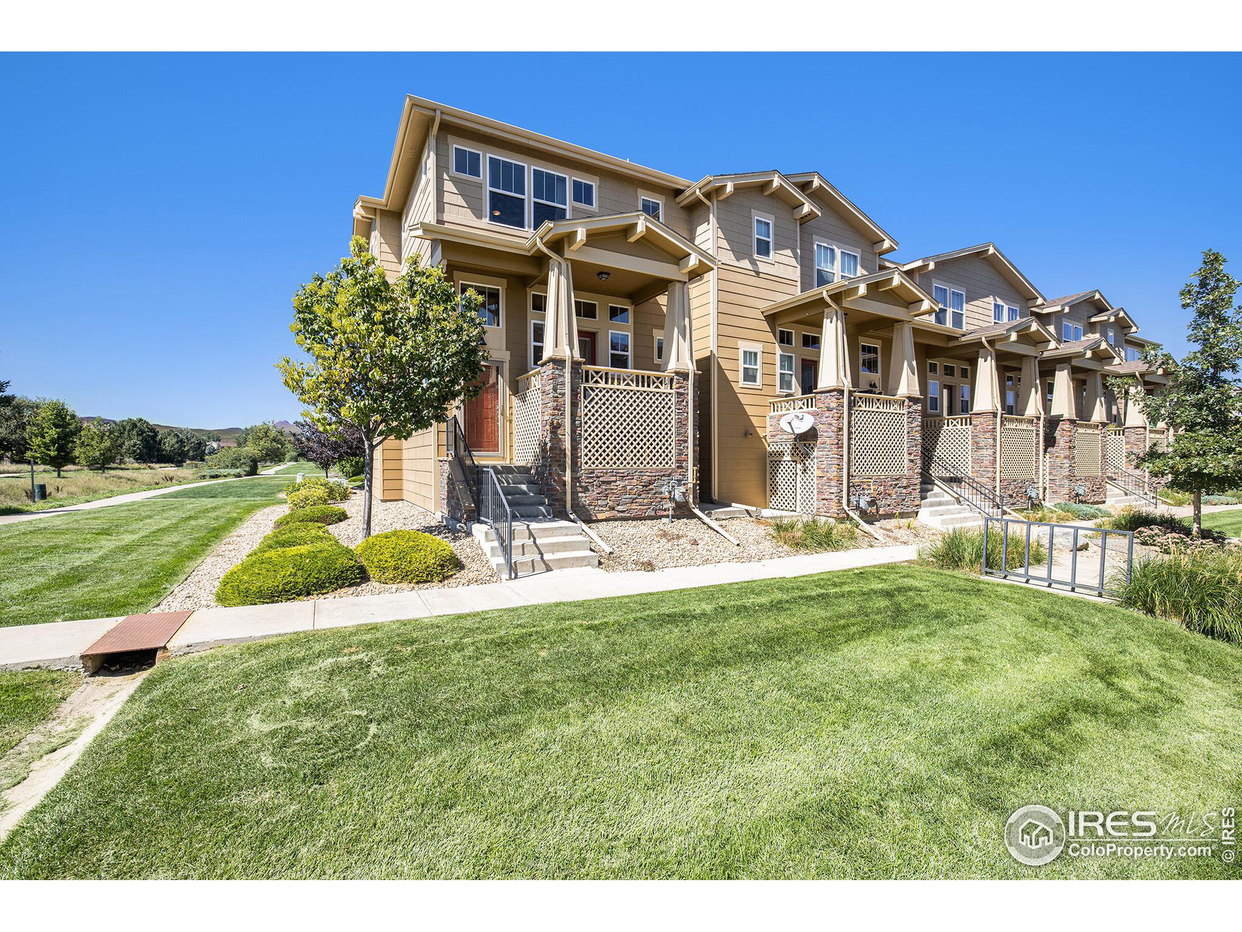1671 Venice Ln