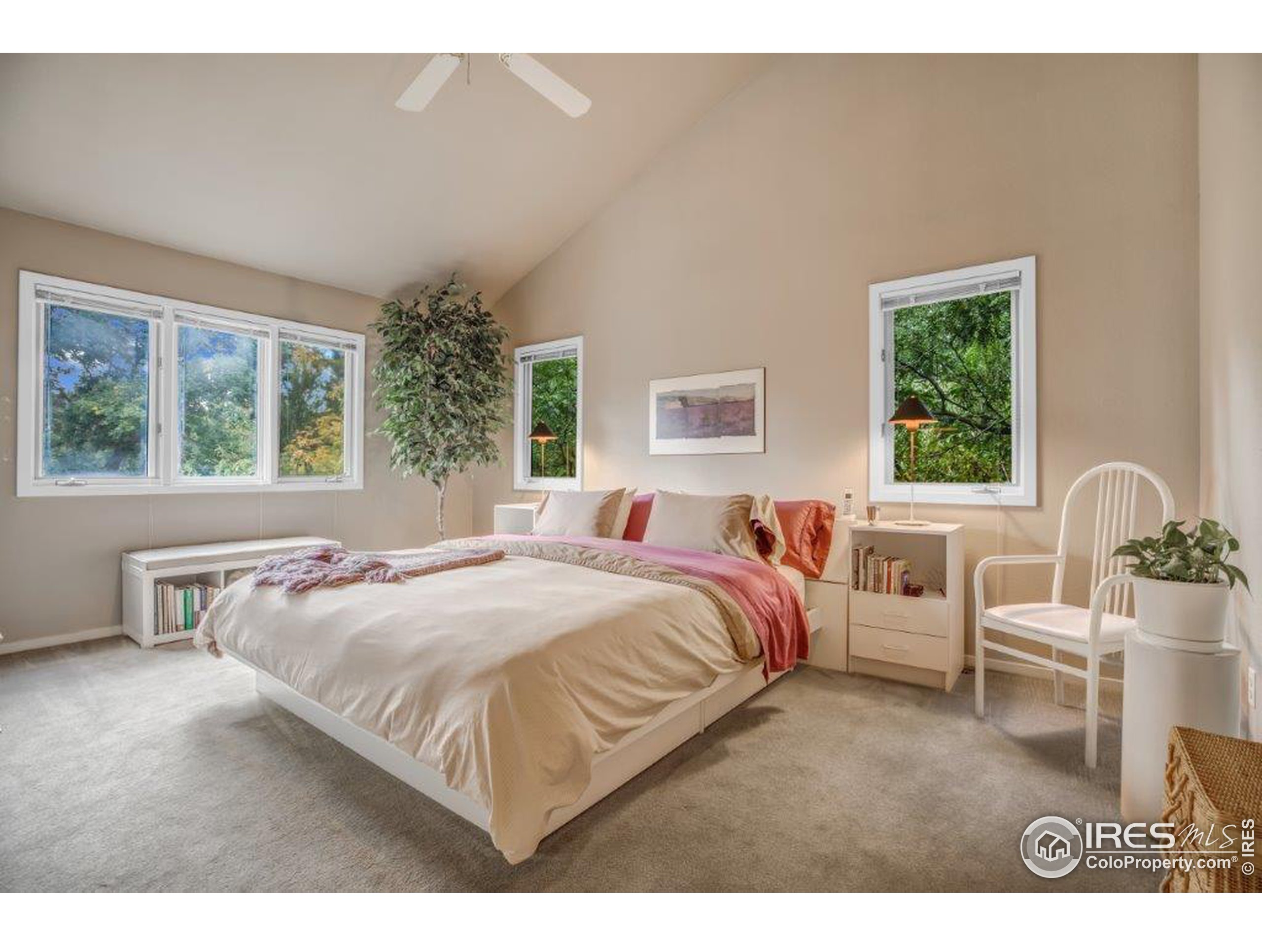 751 Racquet Ln