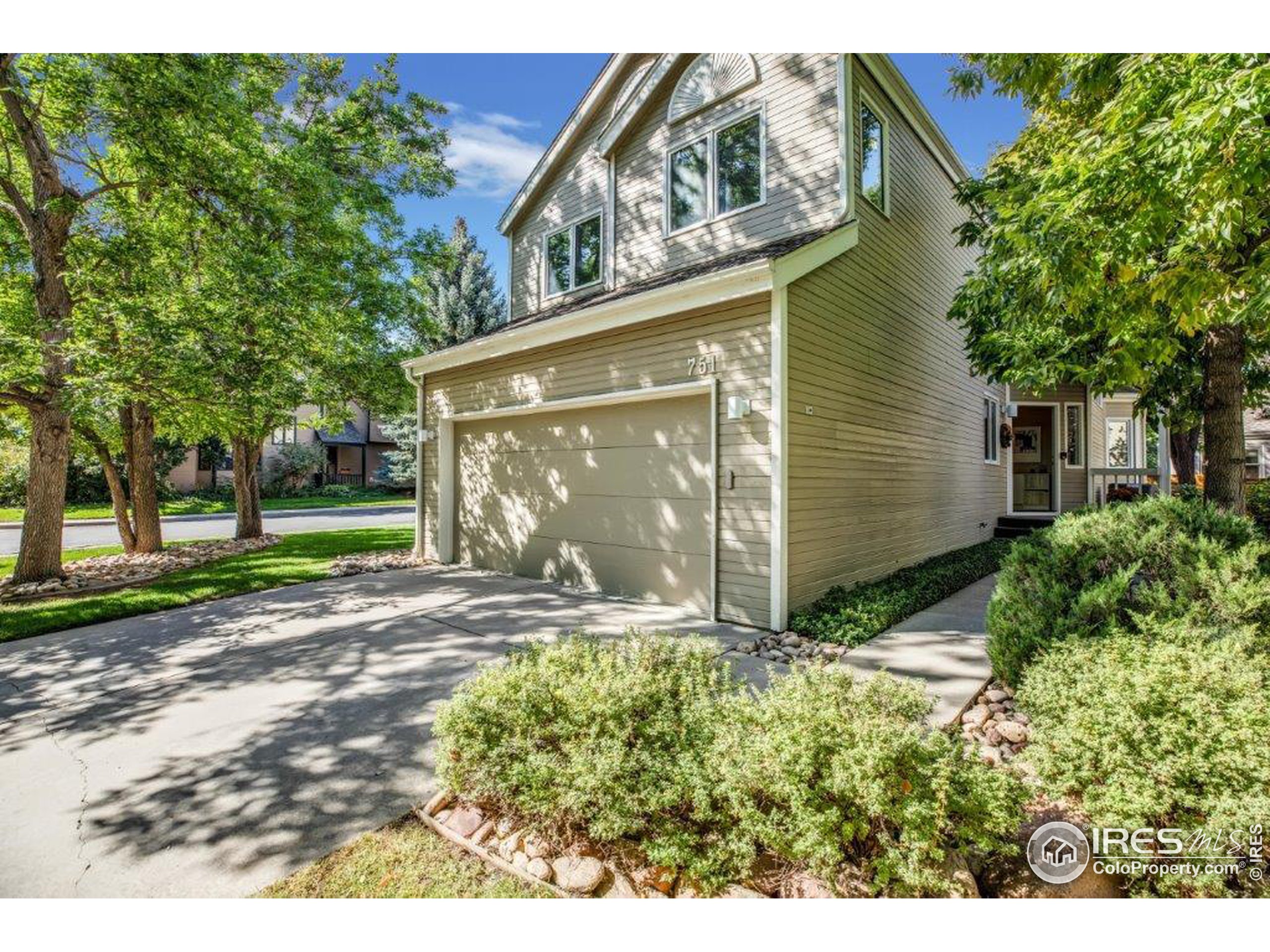 751 Racquet Ln