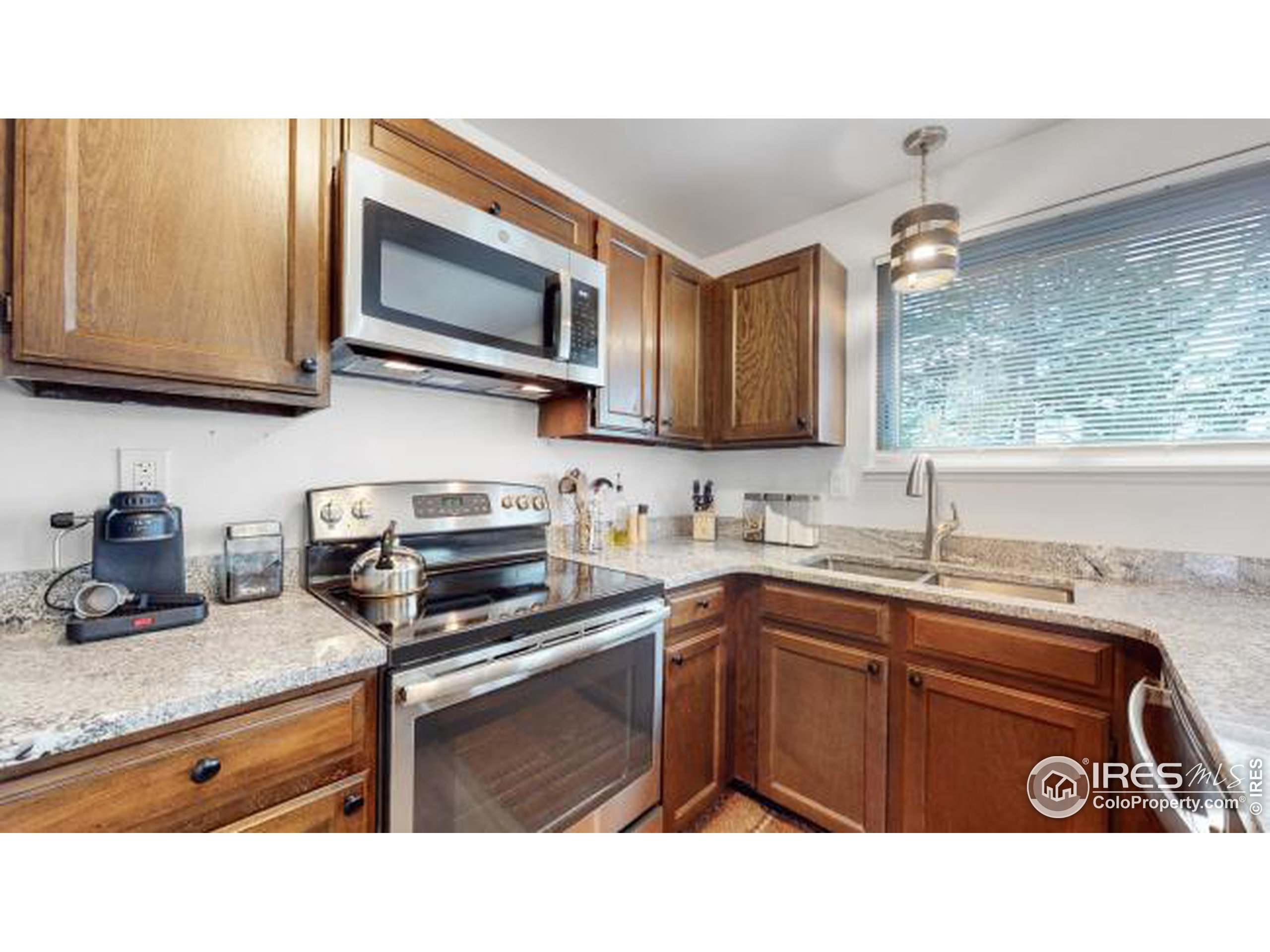 812 W 35th St