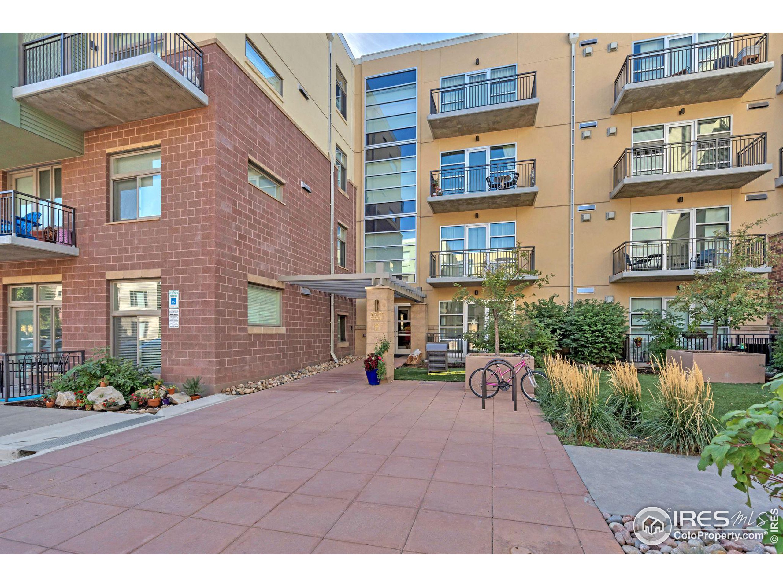 3301 Arapahoe Ave Unit: 306