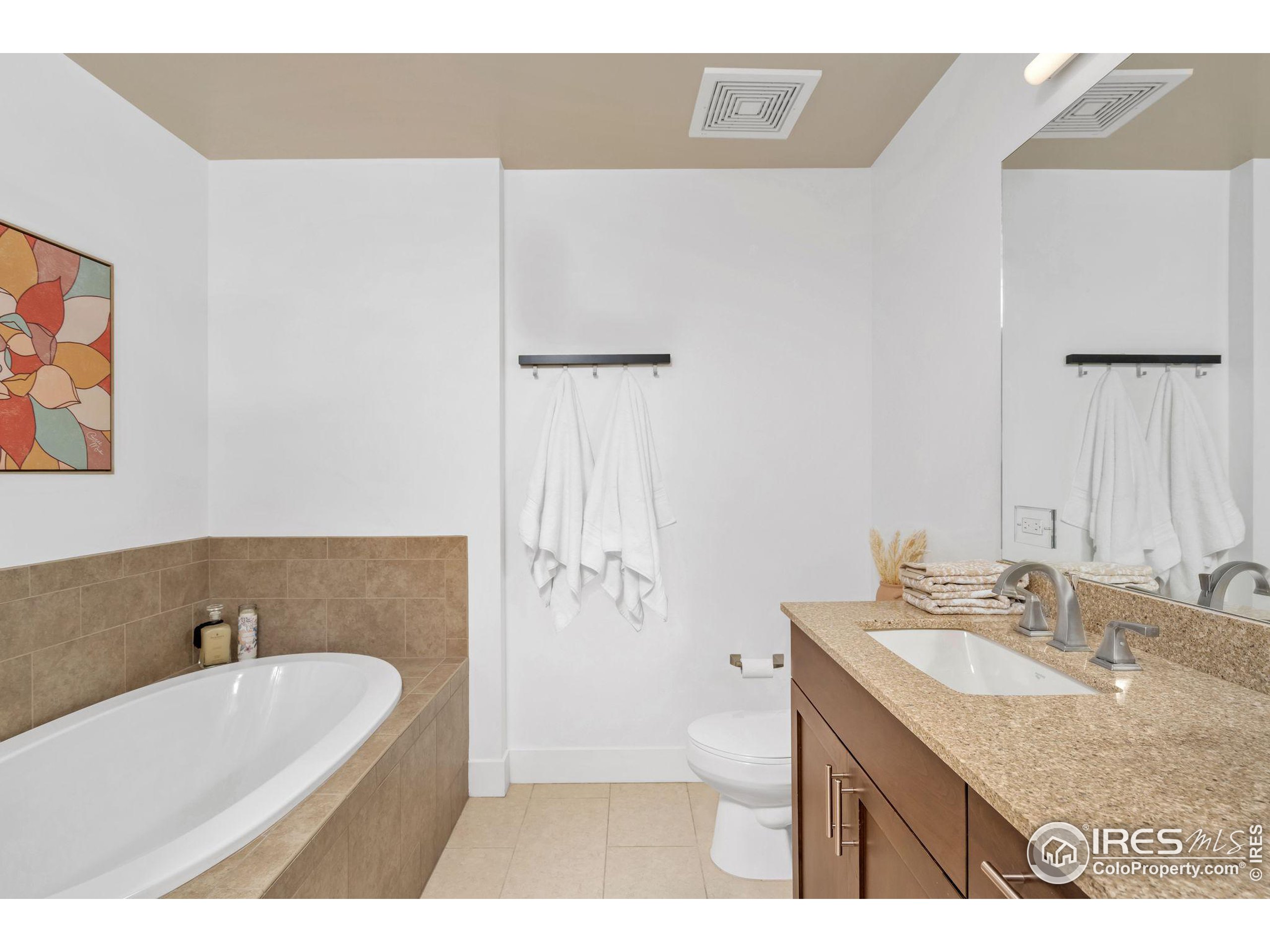 3301 Arapahoe Ave Unit: 306