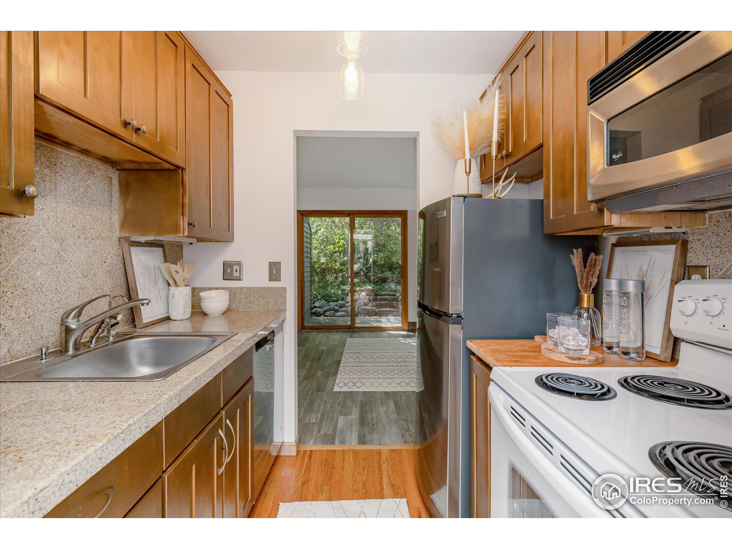 350 Arapahoe Ave Unit: 2