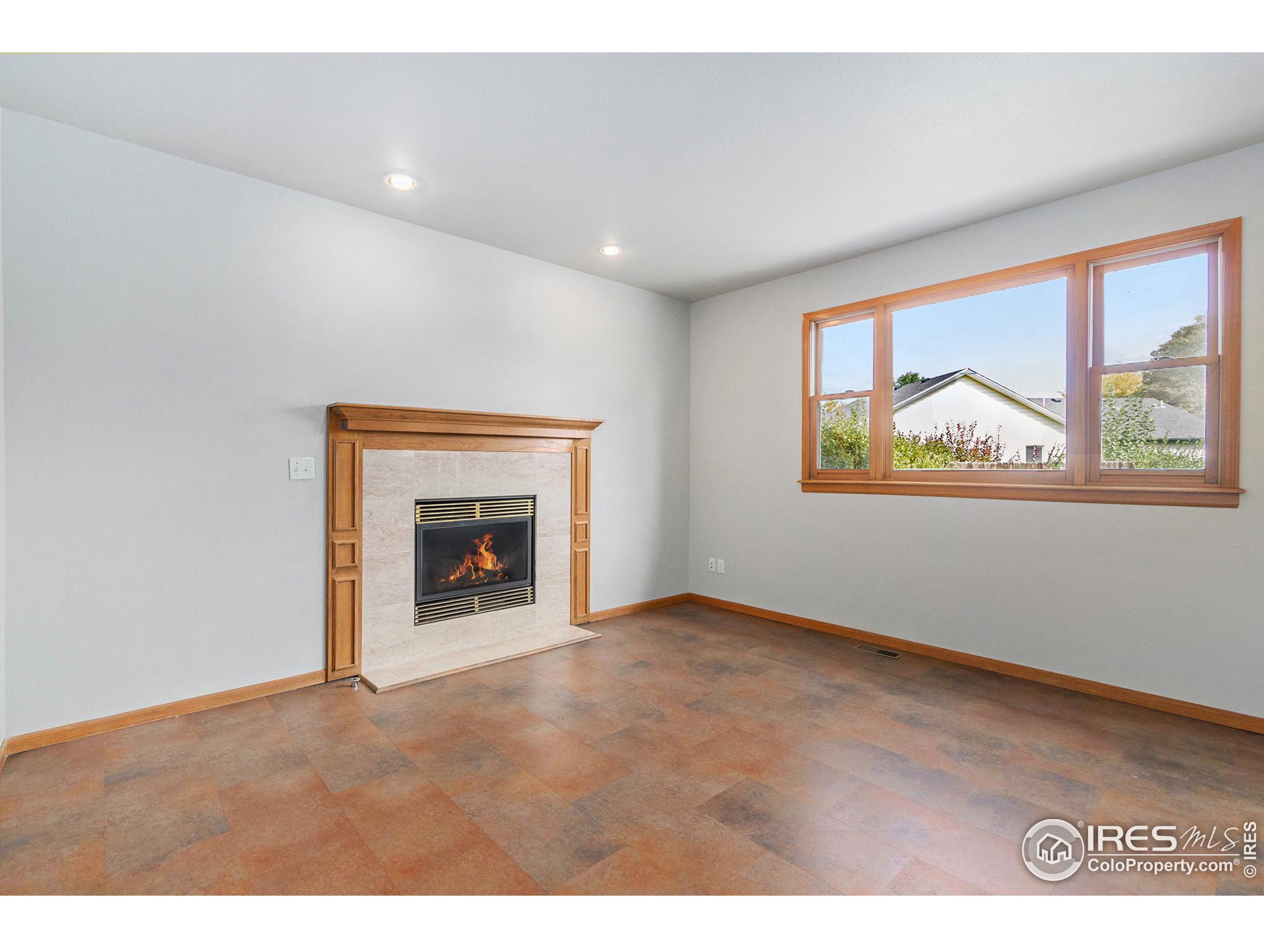 255 Mulberry Dr