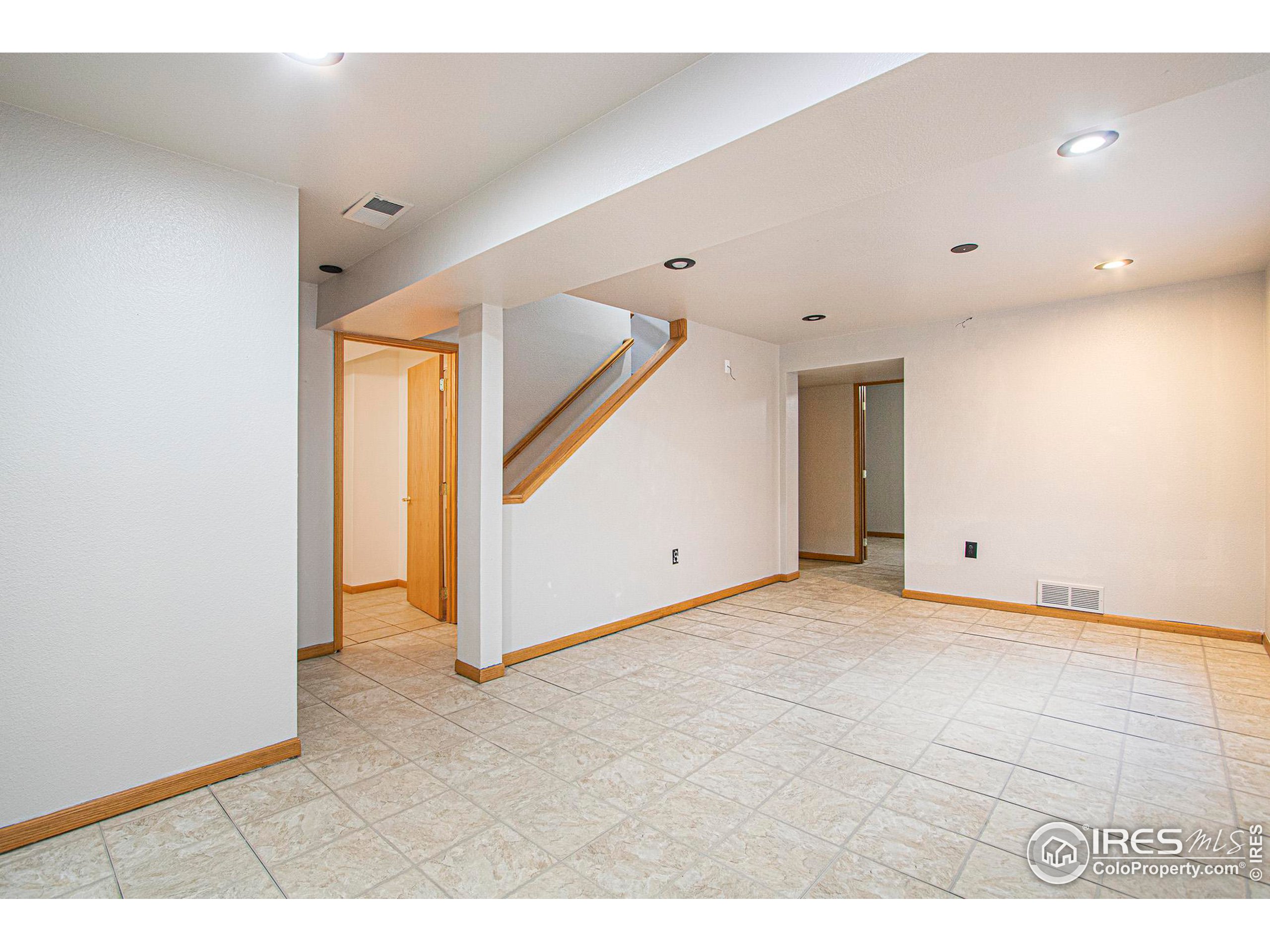 255 Mulberry Dr