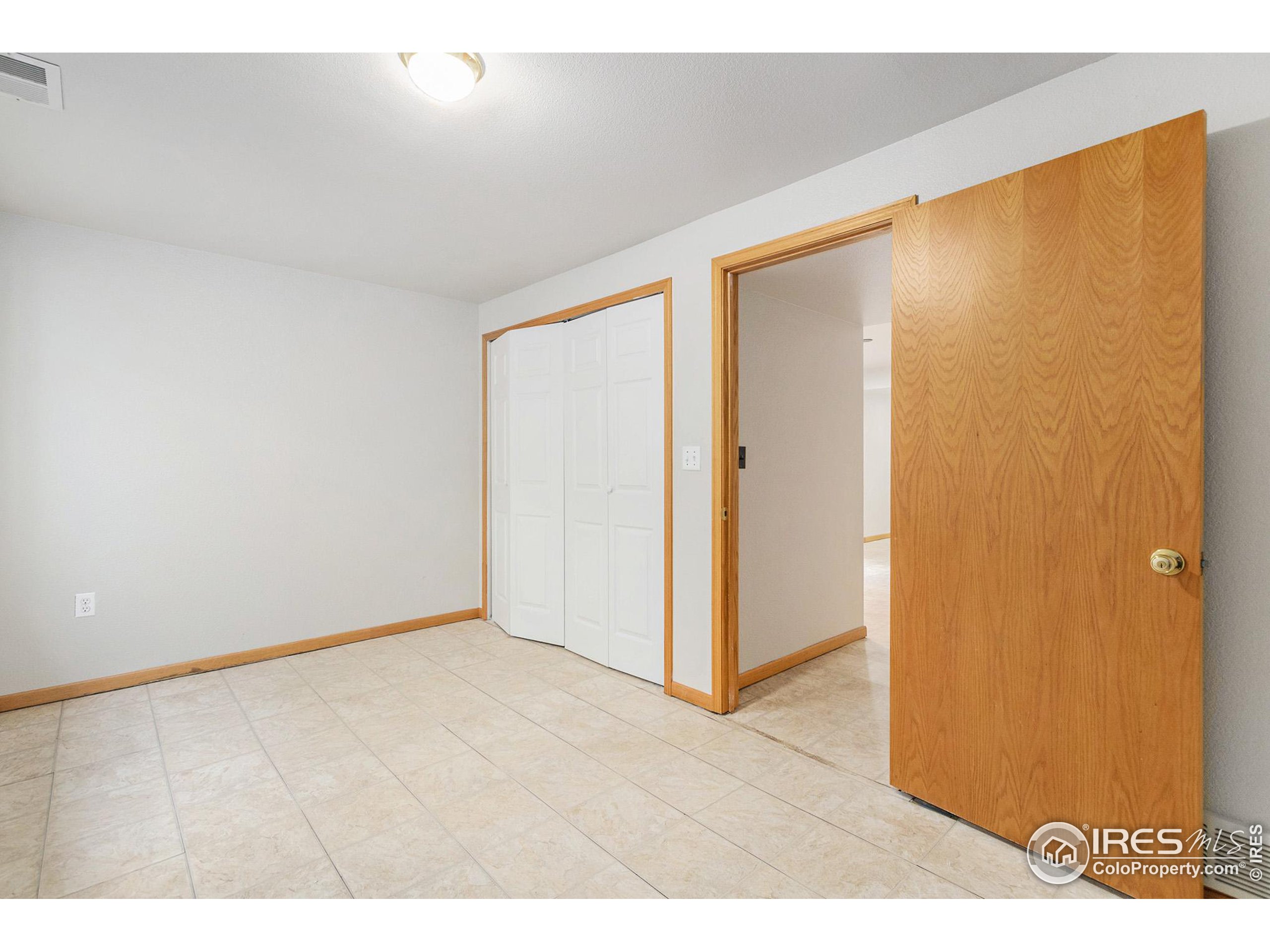 255 Mulberry Dr