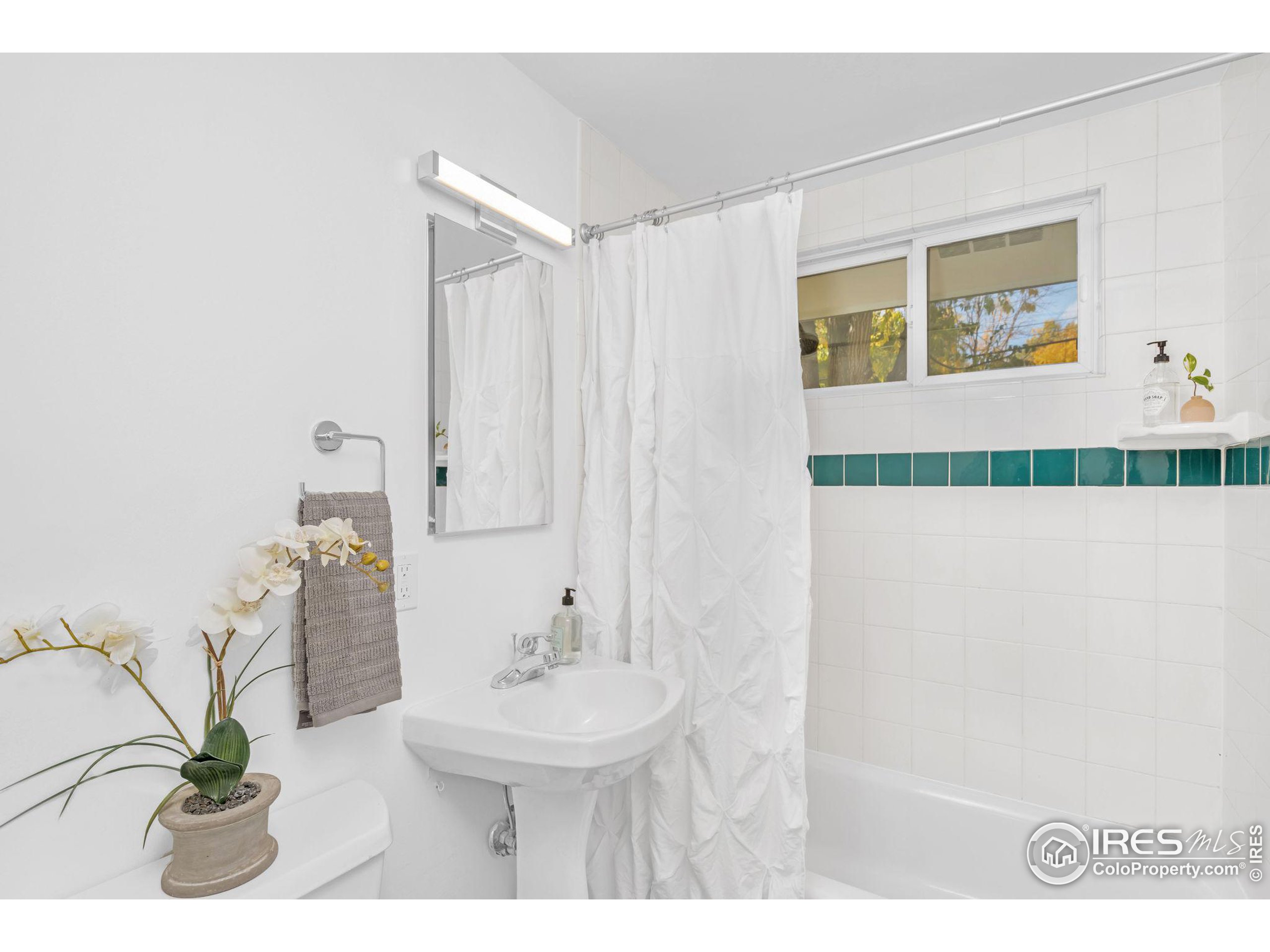 161 S 35th St