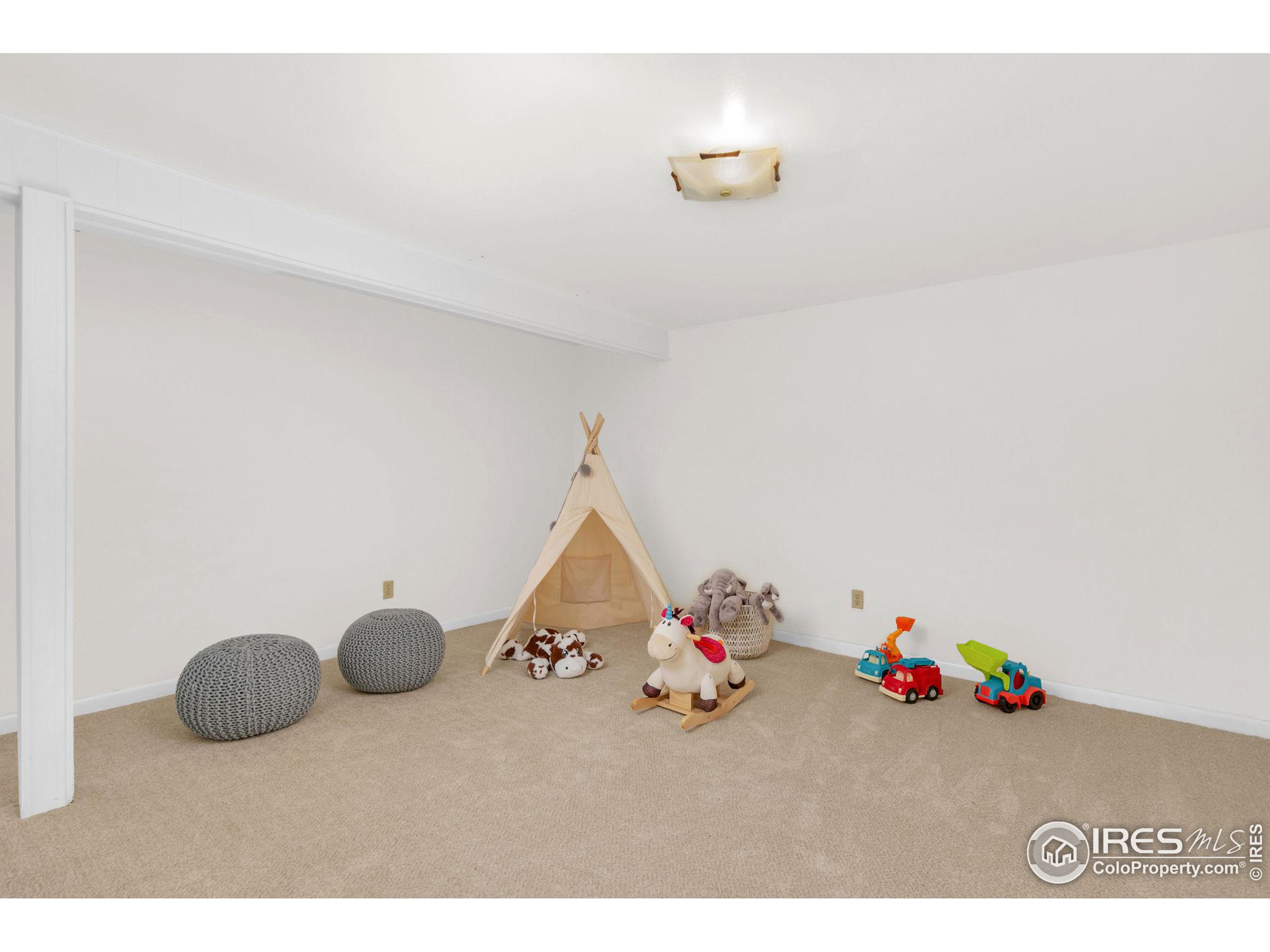 2974 Nogales Ct