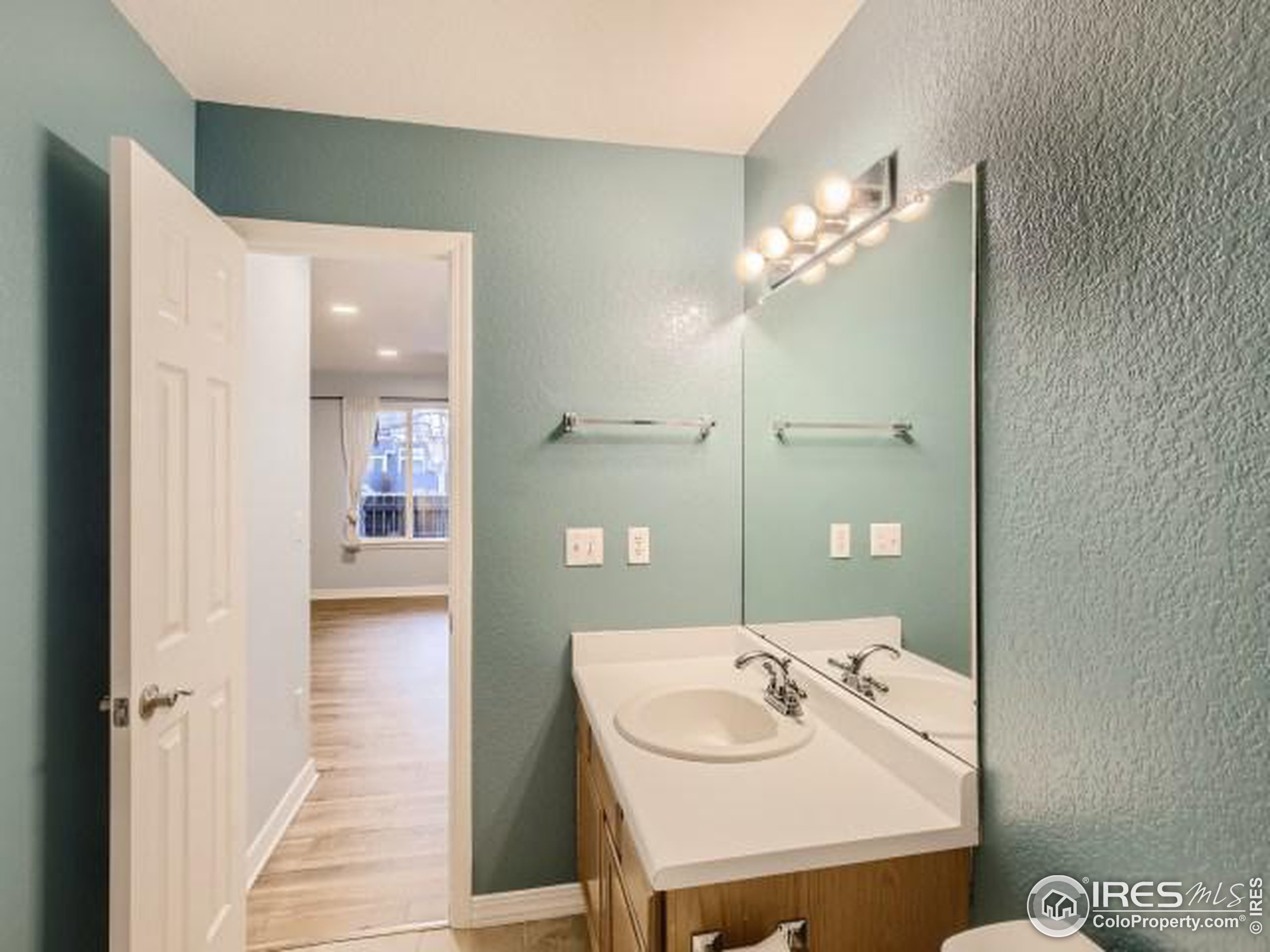 1167 James Ct Unit: 5