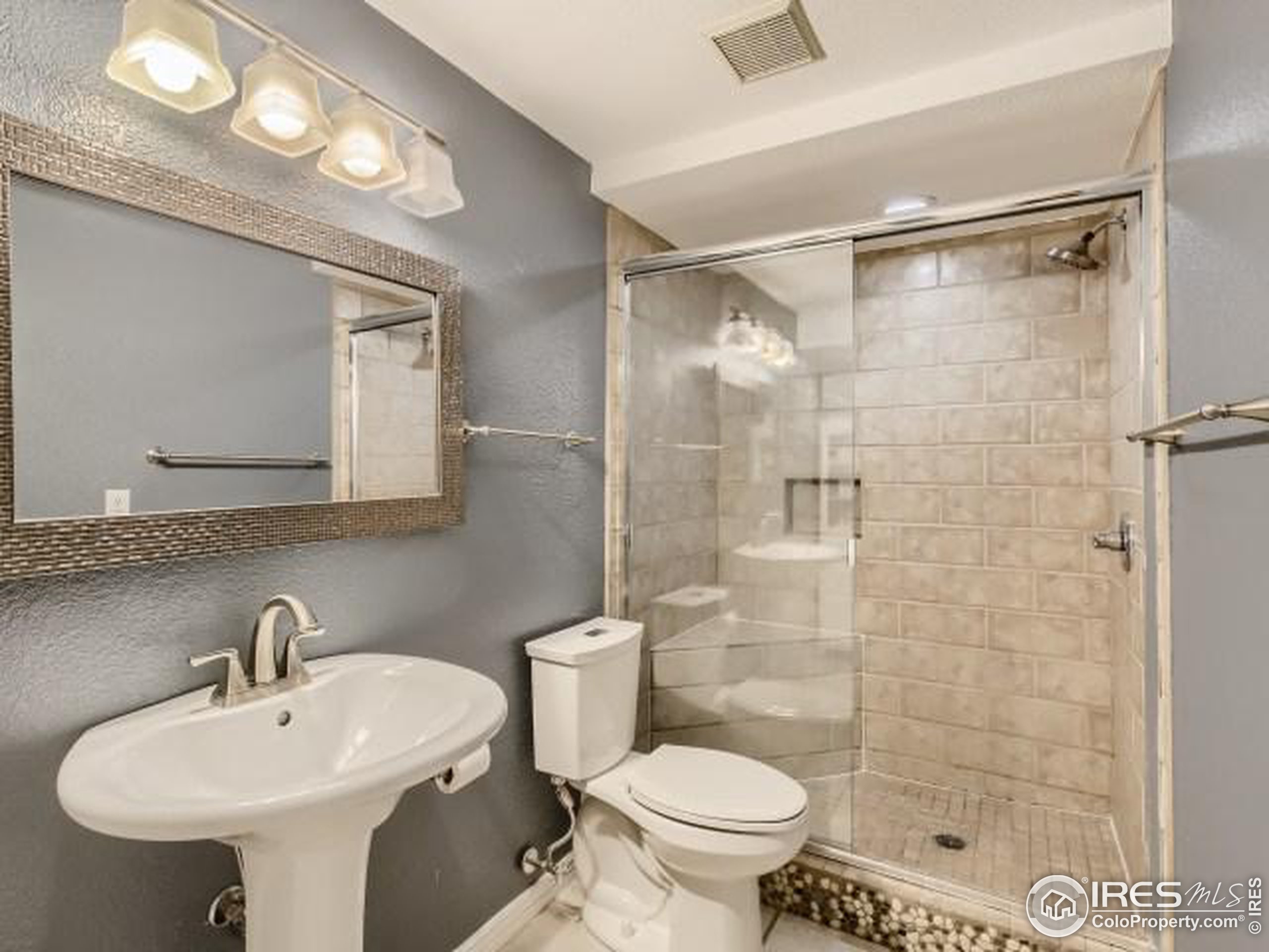 1167 James Ct Unit: 5