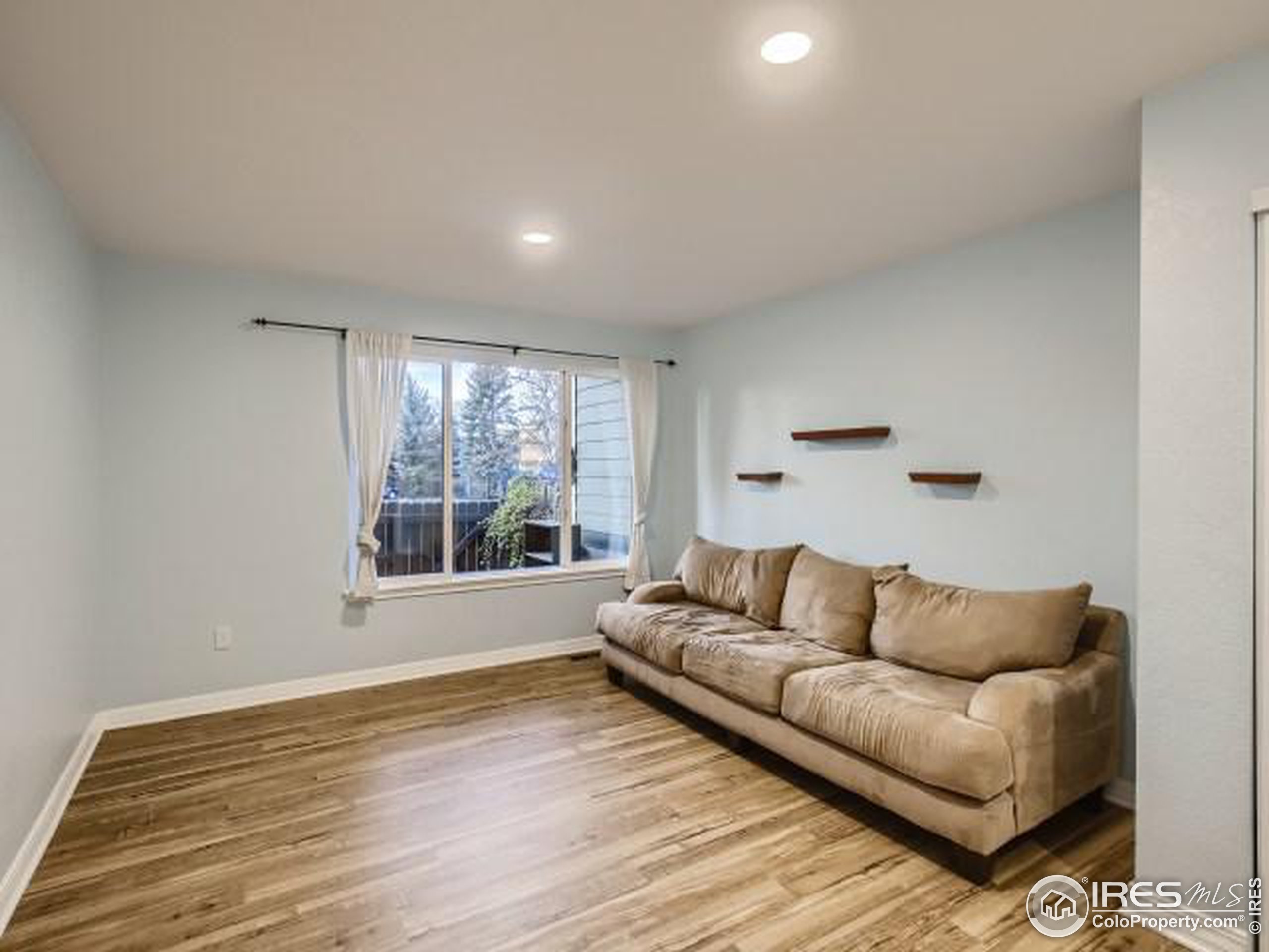 1167 James Ct Unit: 5