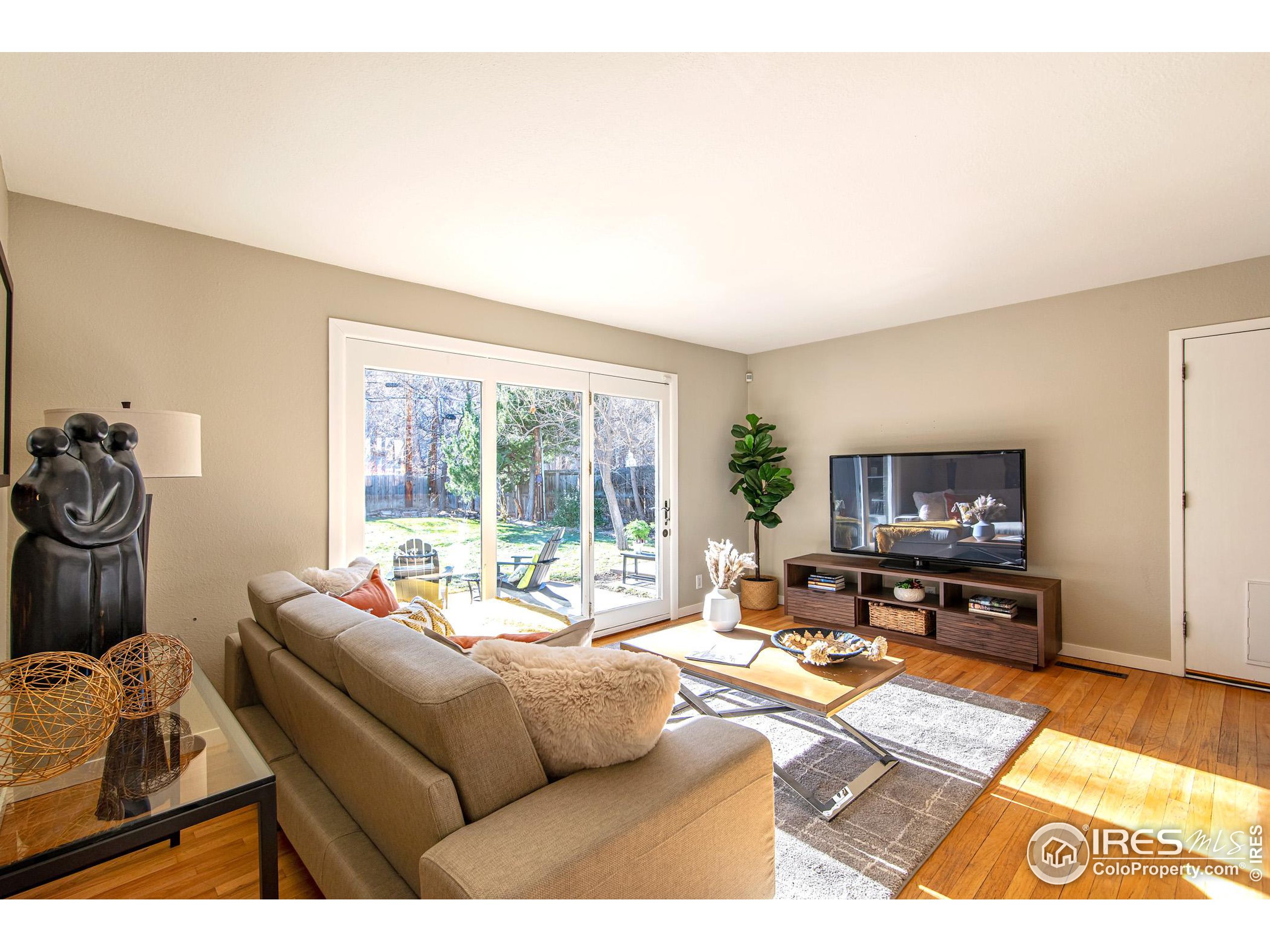 2212 Edgewood Dr