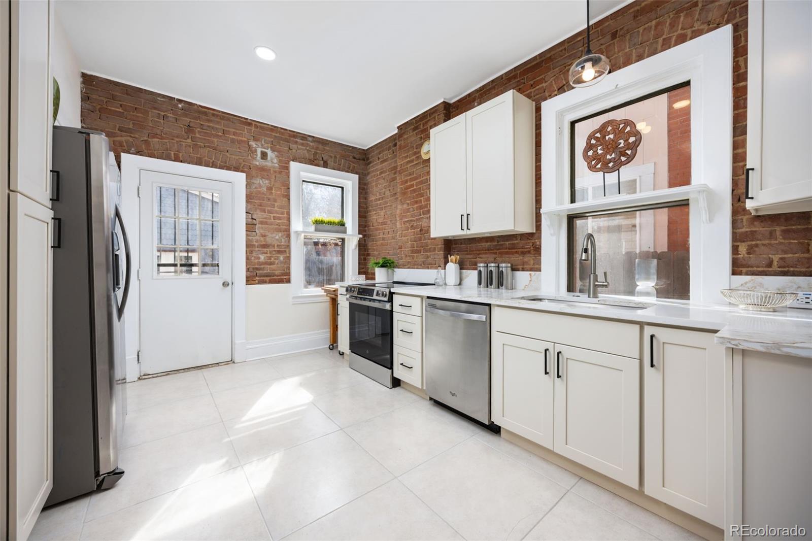 1344 N Marion Street