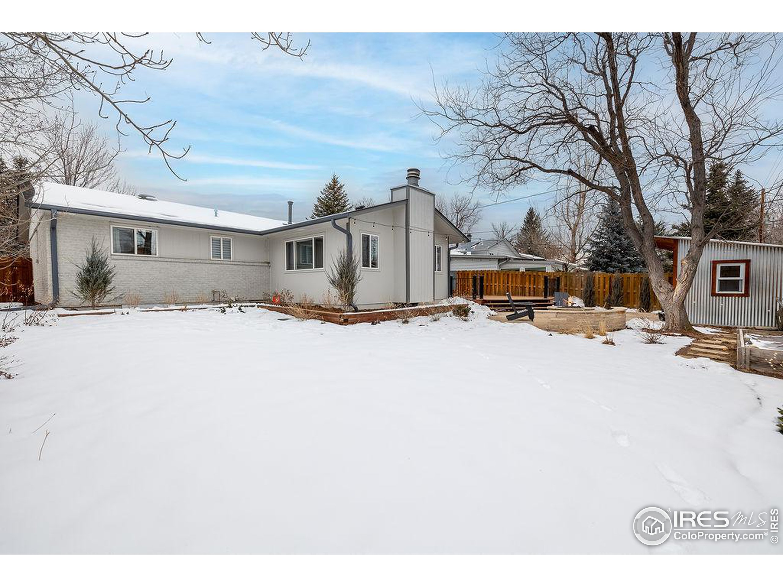 880 Waite Dr