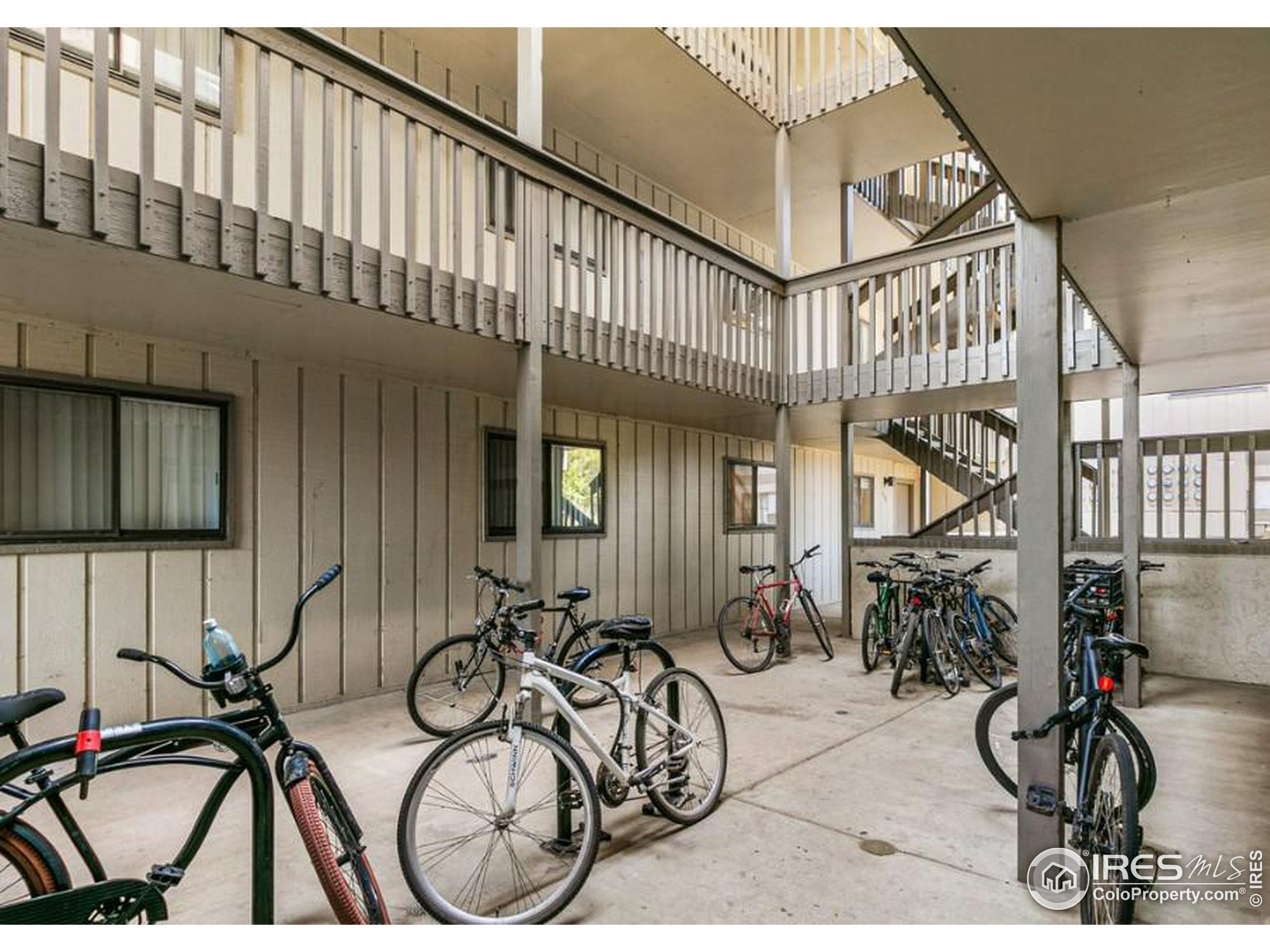 625 Manhattan Pl Unit: 213