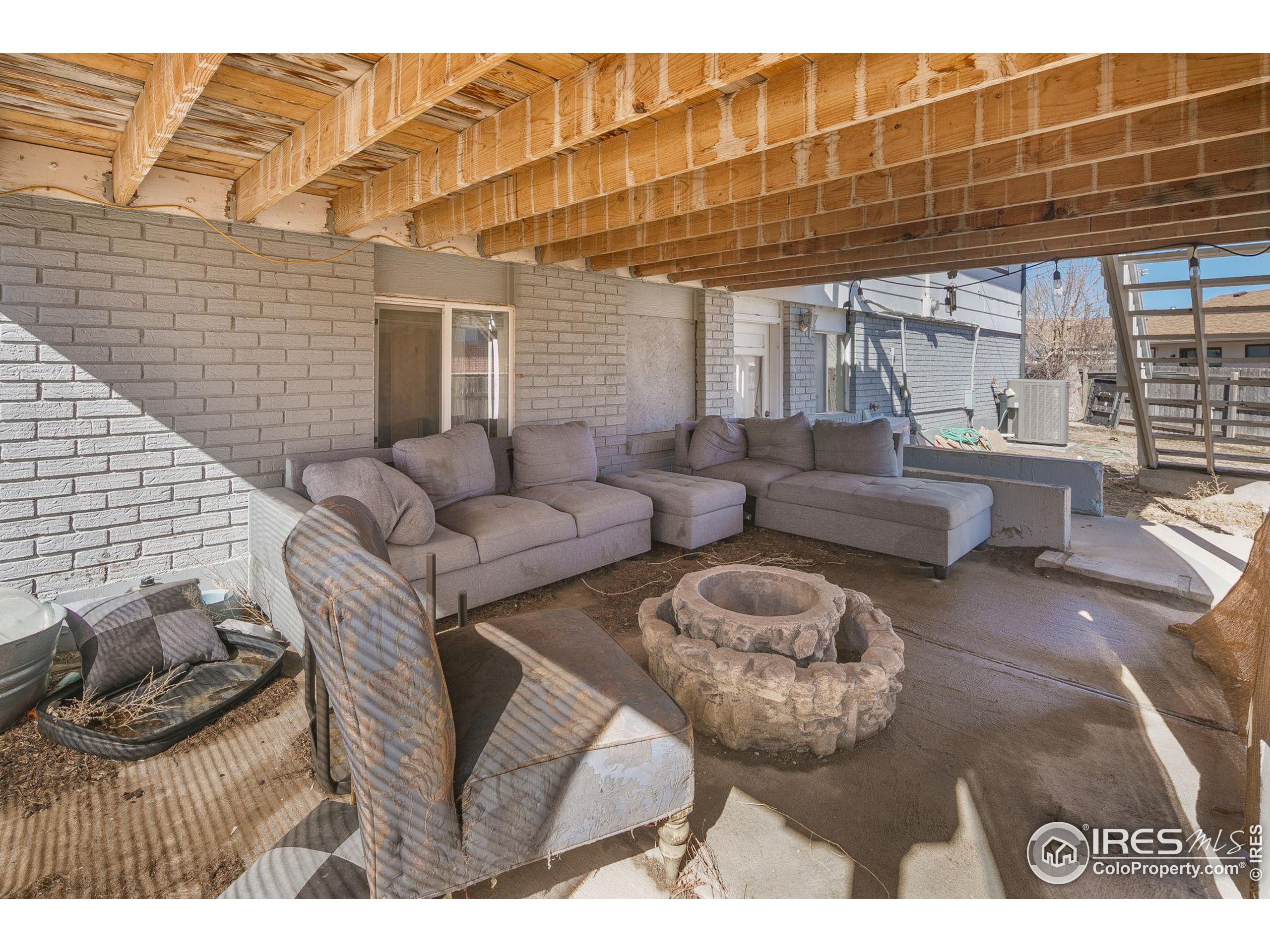 4 Cedar Ct
