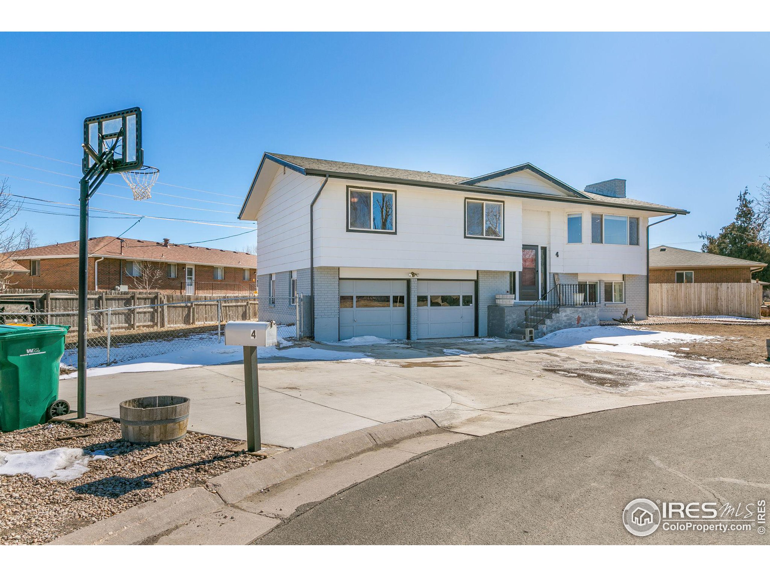 4 Cedar Ct