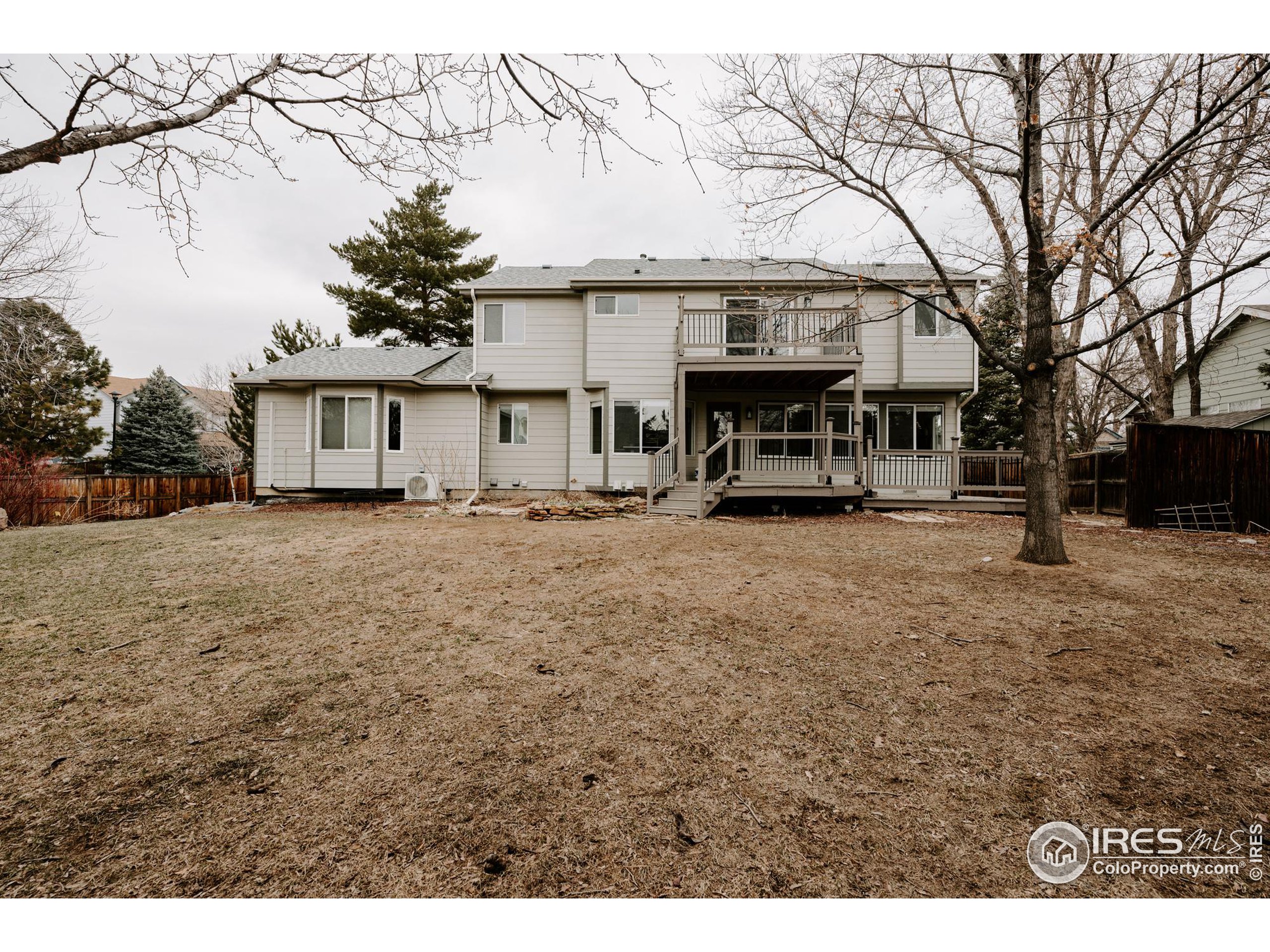 1370 Snowberry Ln