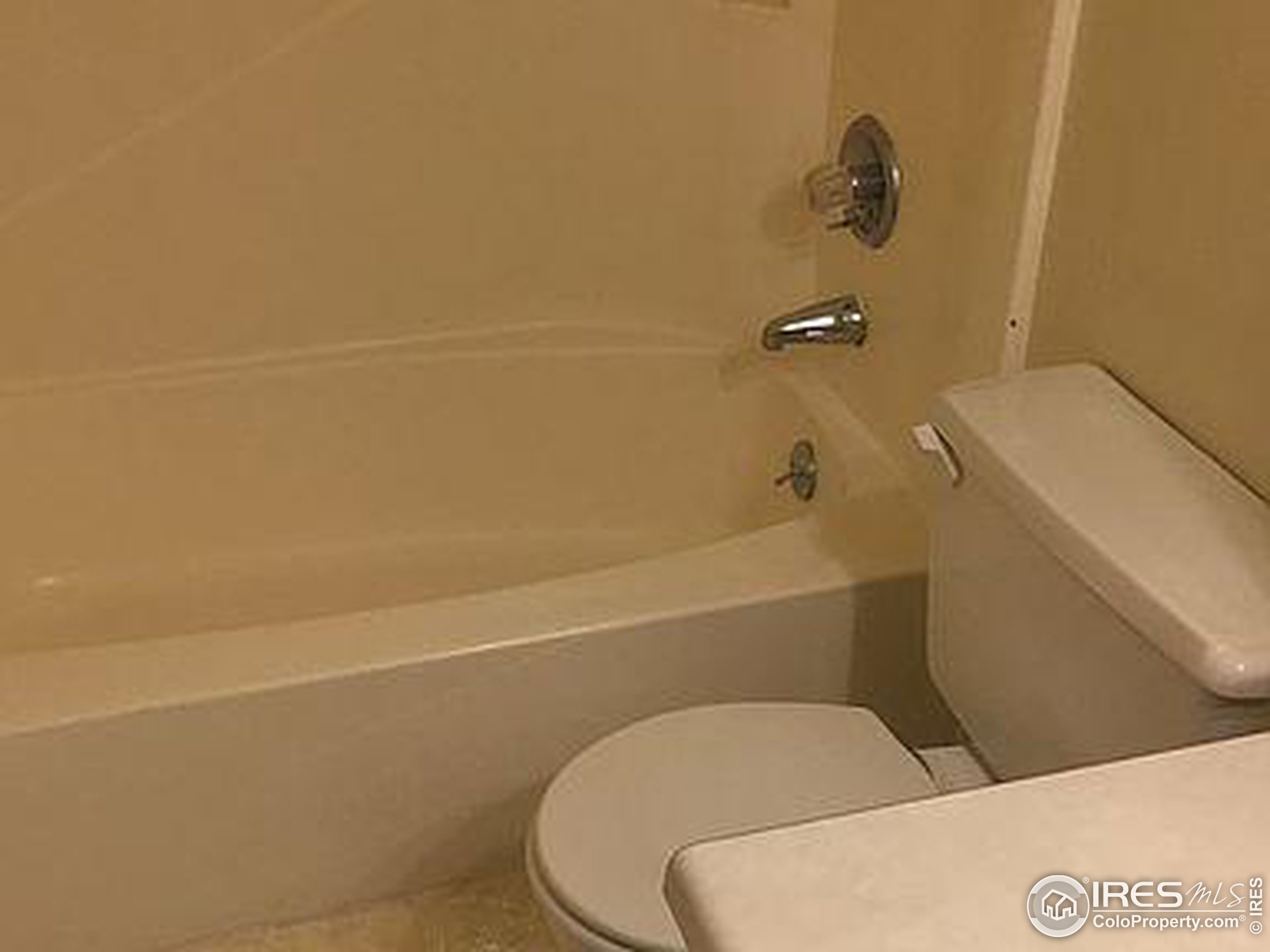 665 Manhattan Dr Unit: 208