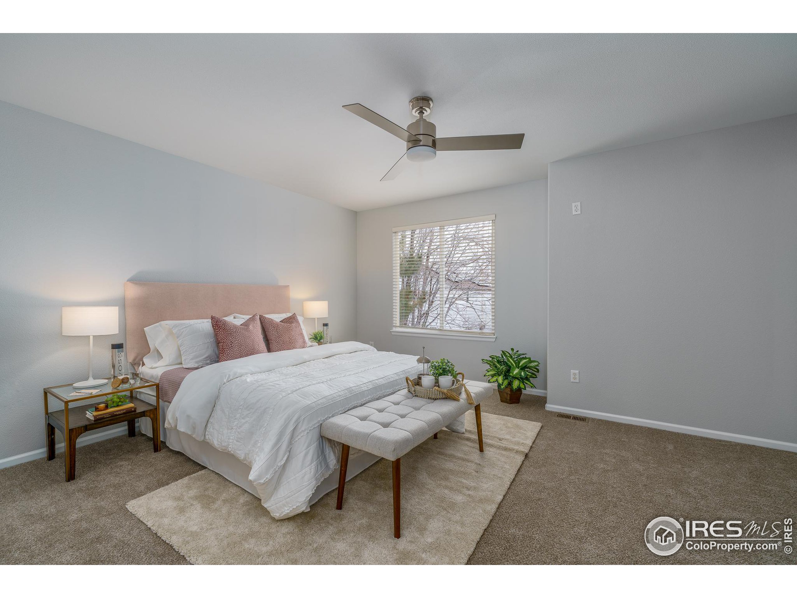 3142 W Yarrow Cir