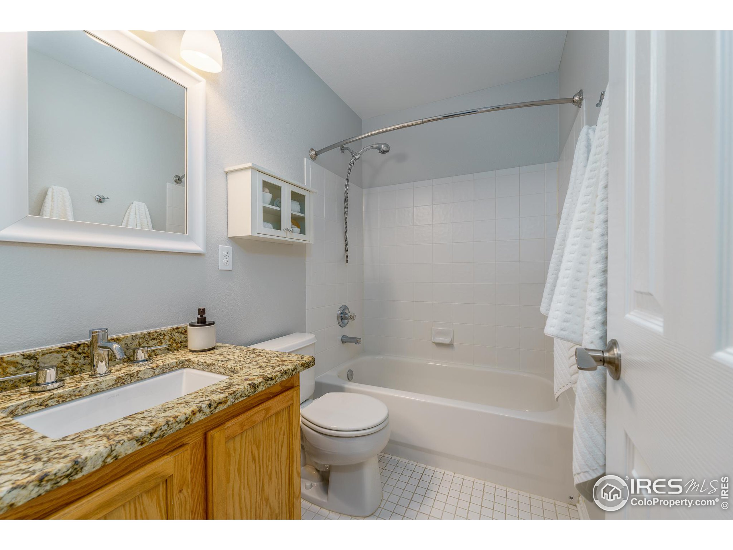 3142 W Yarrow Cir