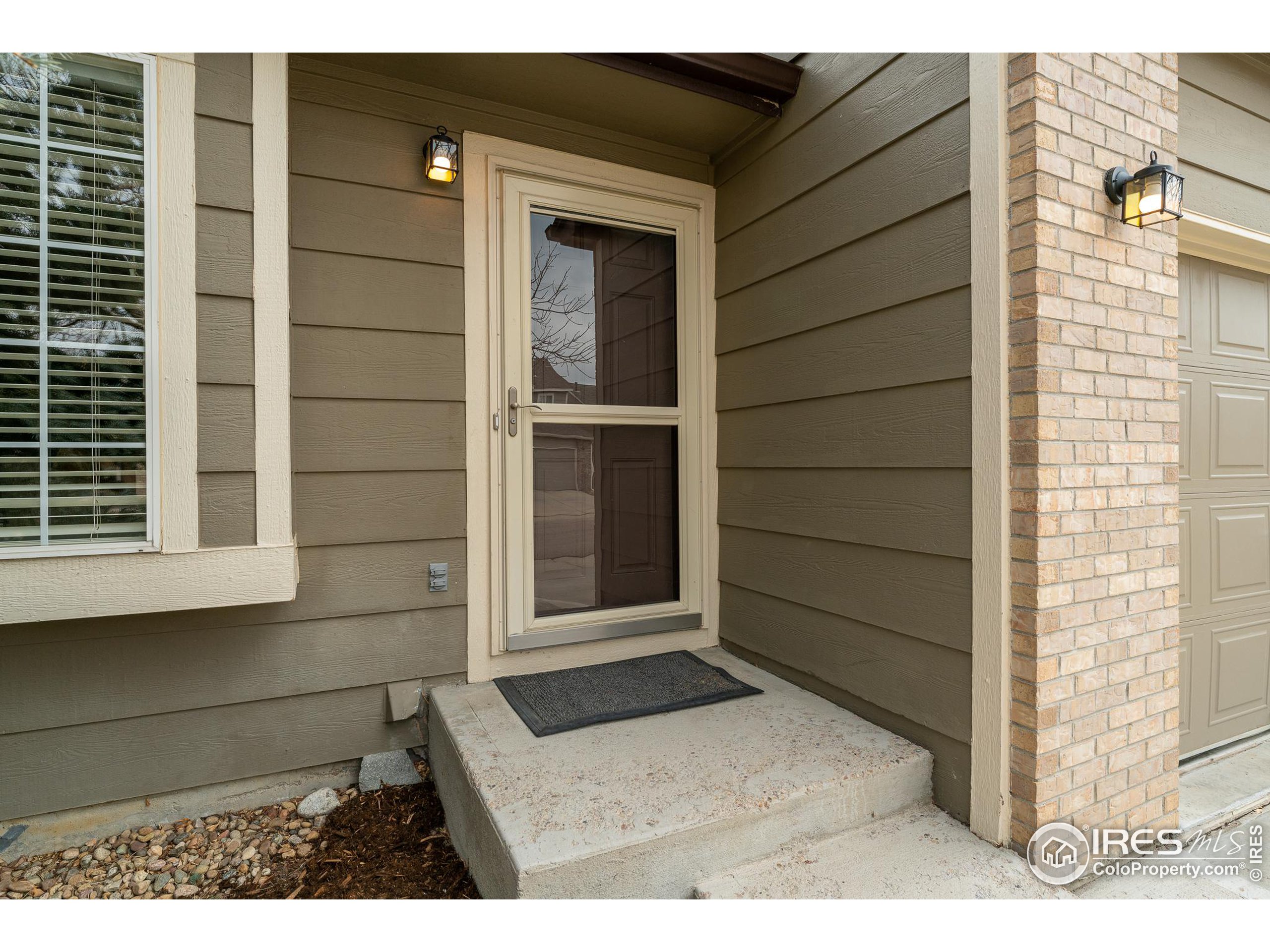 3142 W Yarrow Cir