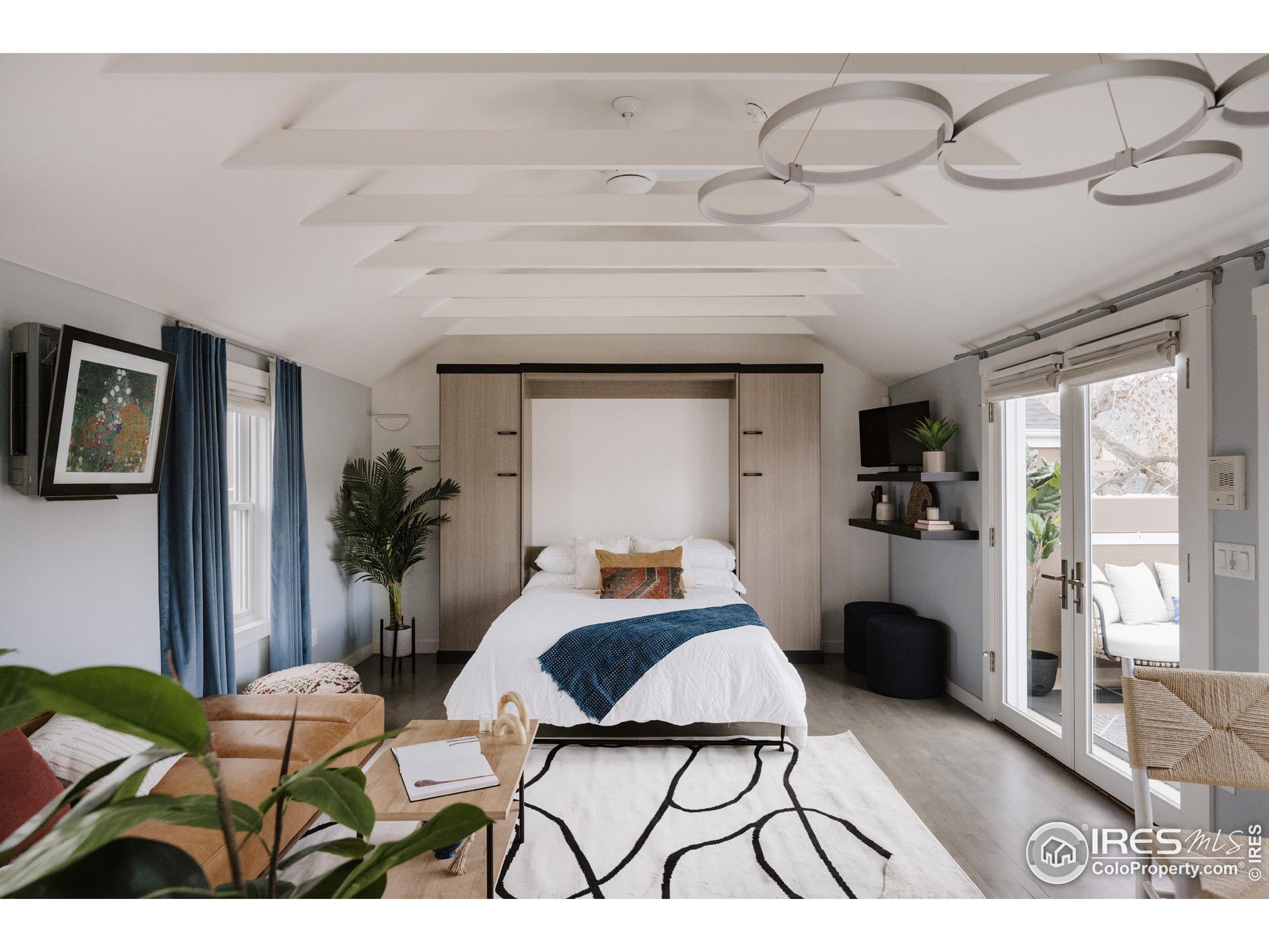 1938 Pearl St Unit: 201