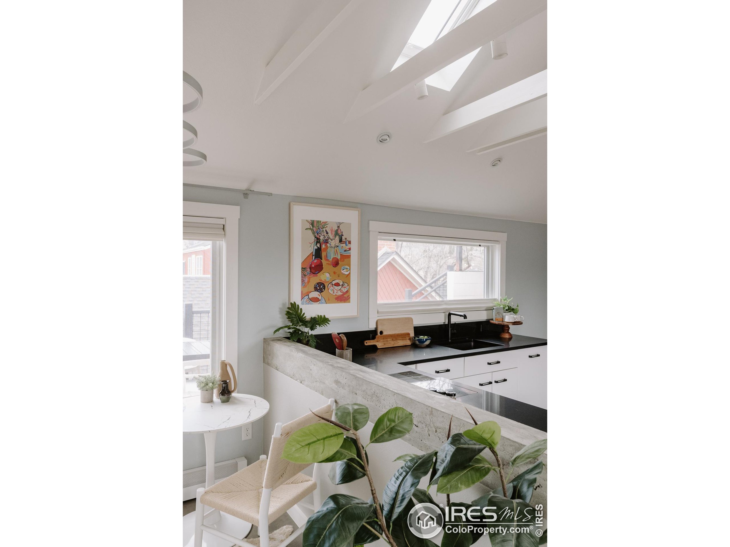 1938 Pearl St Unit: 201