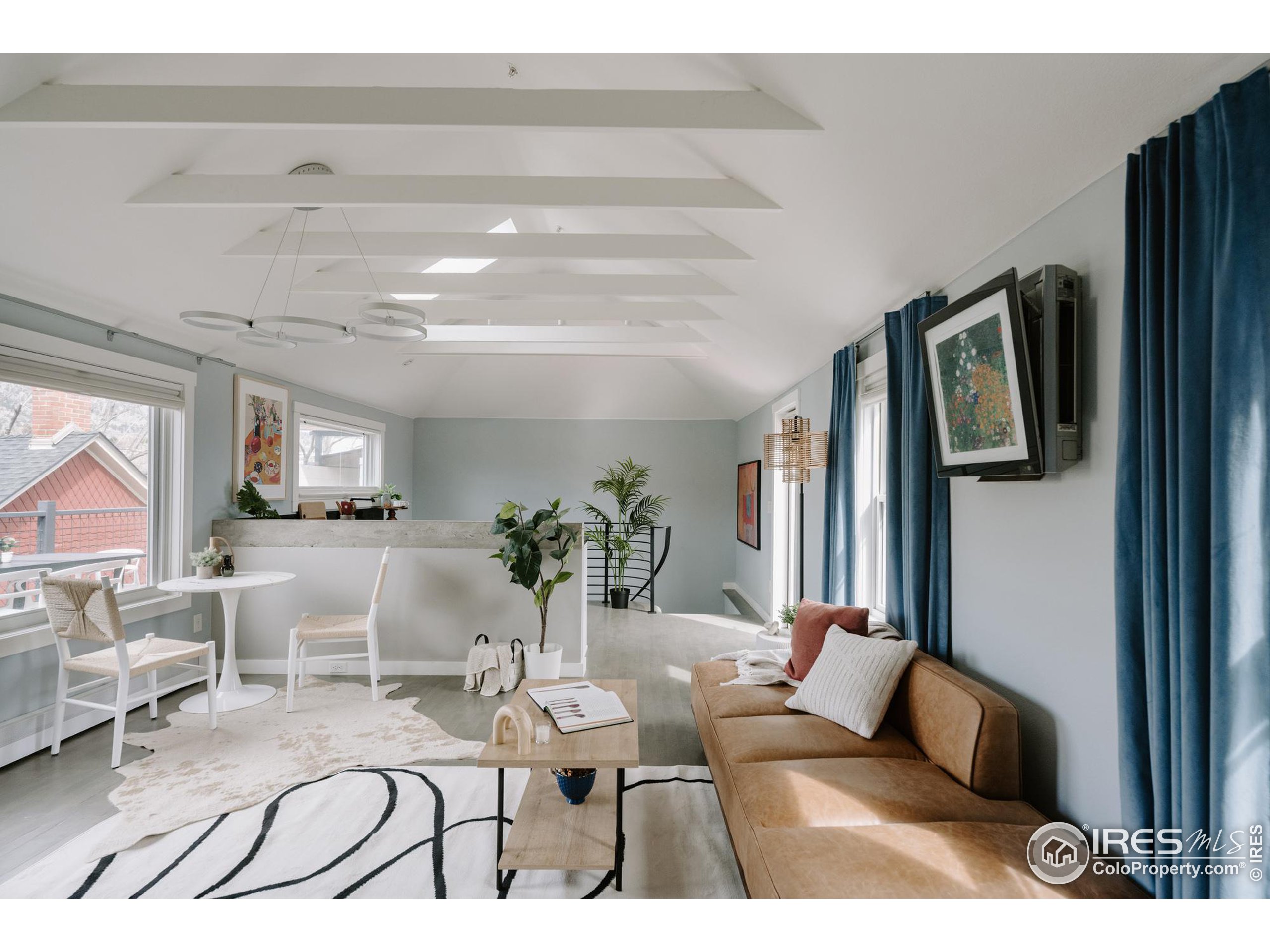 1938 Pearl St Unit: 201