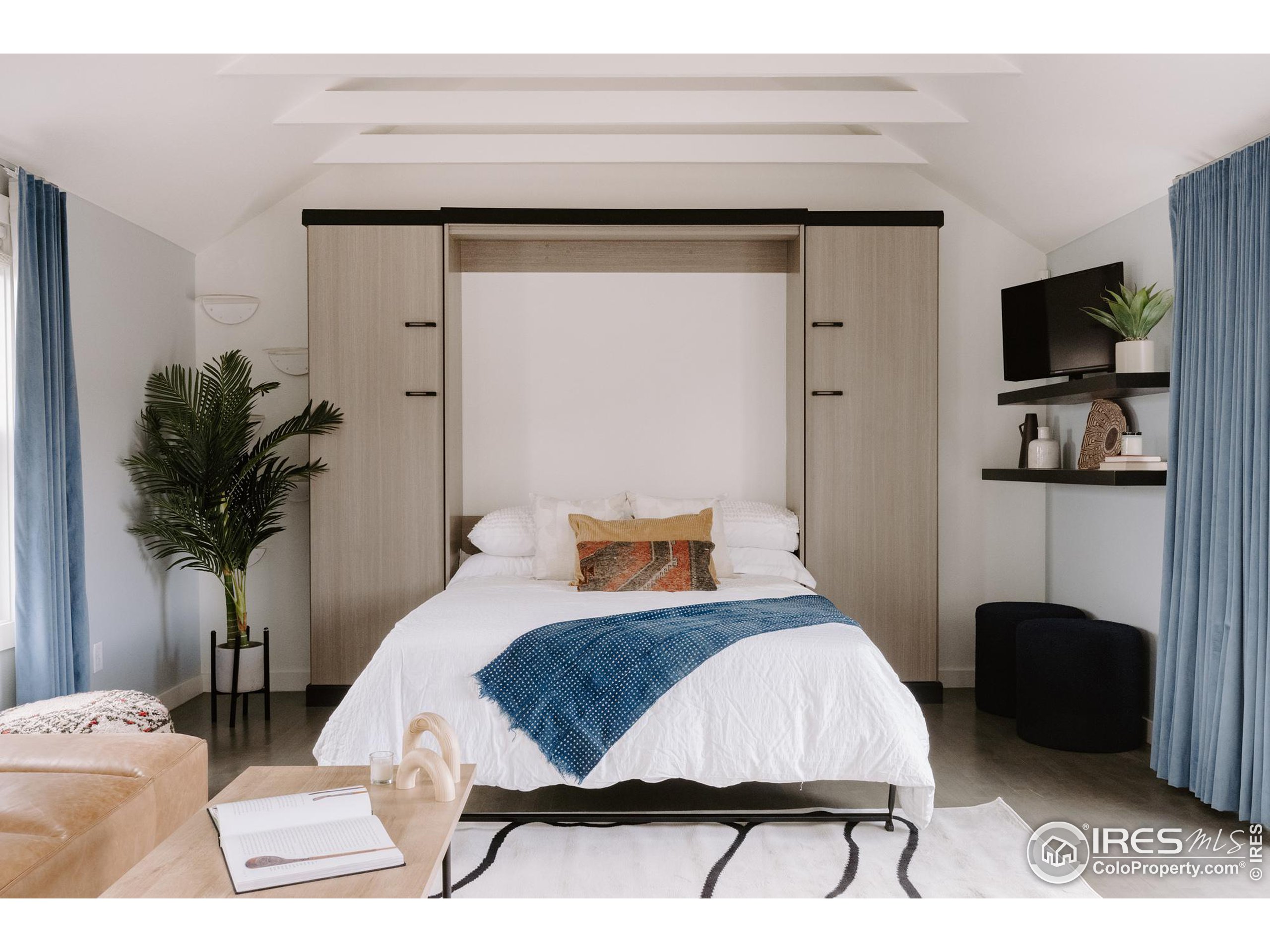 1938 Pearl St Unit: 201