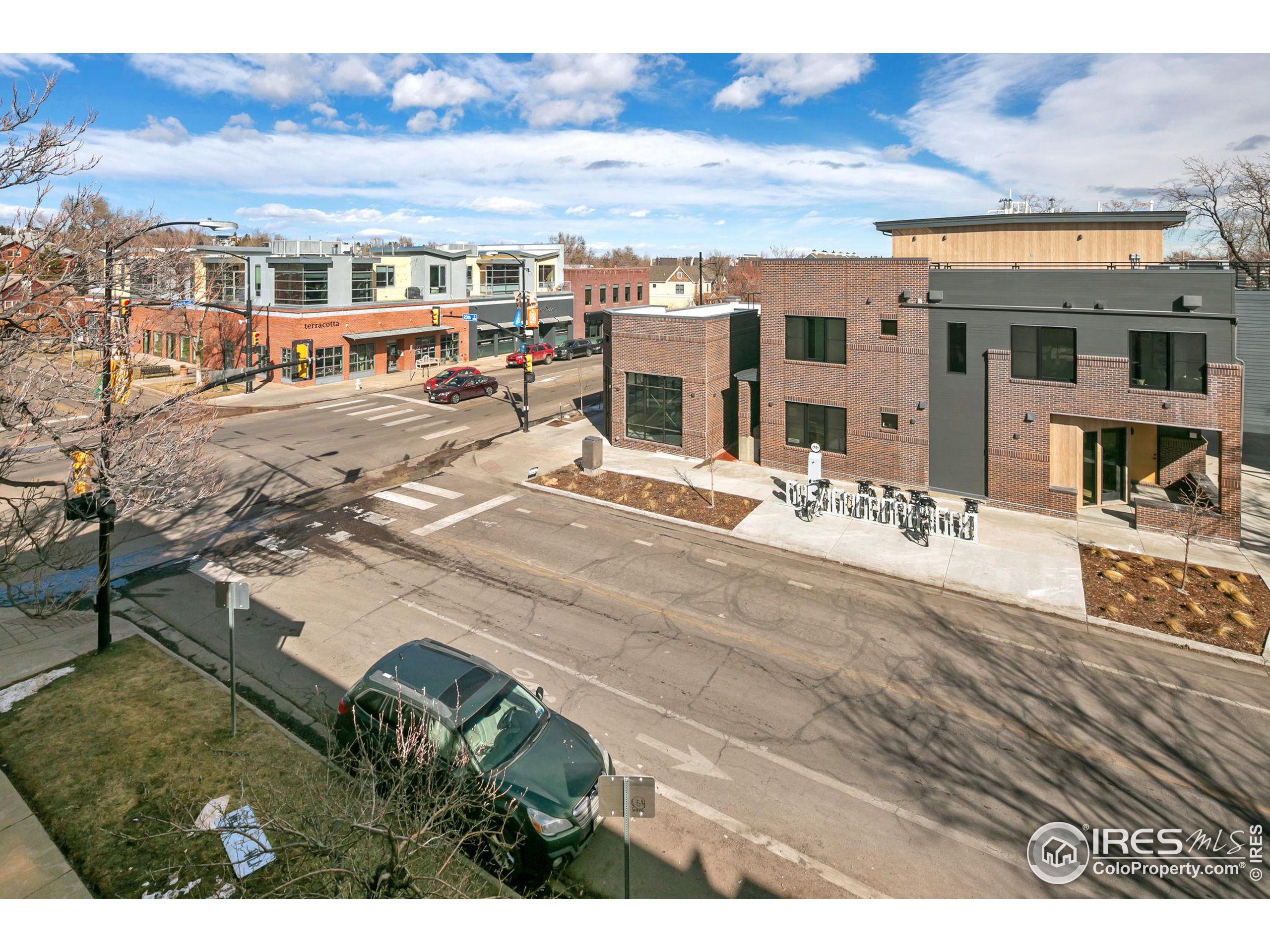 1938 Pearl St Unit: 201