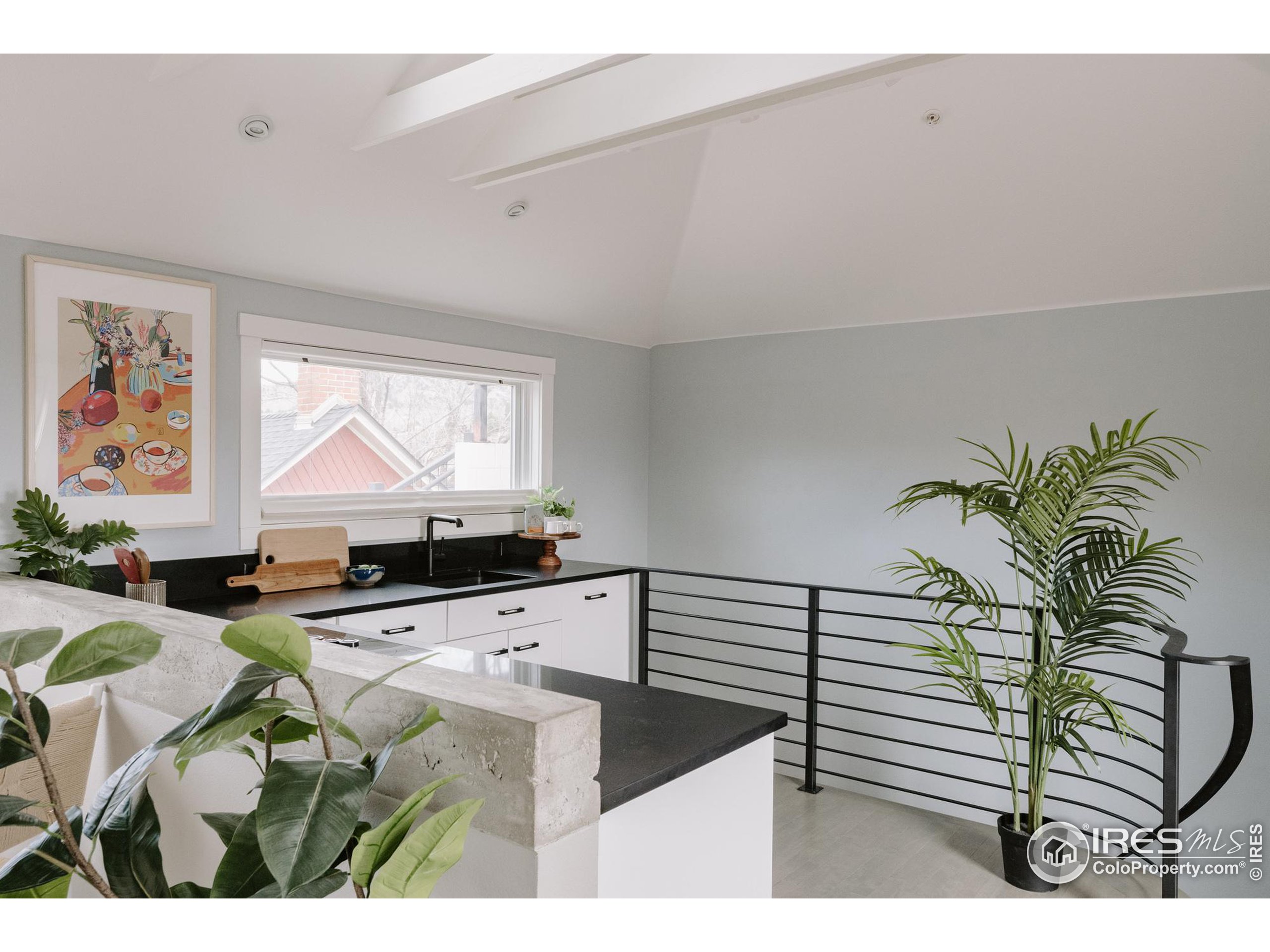 1938 Pearl St Unit: 201