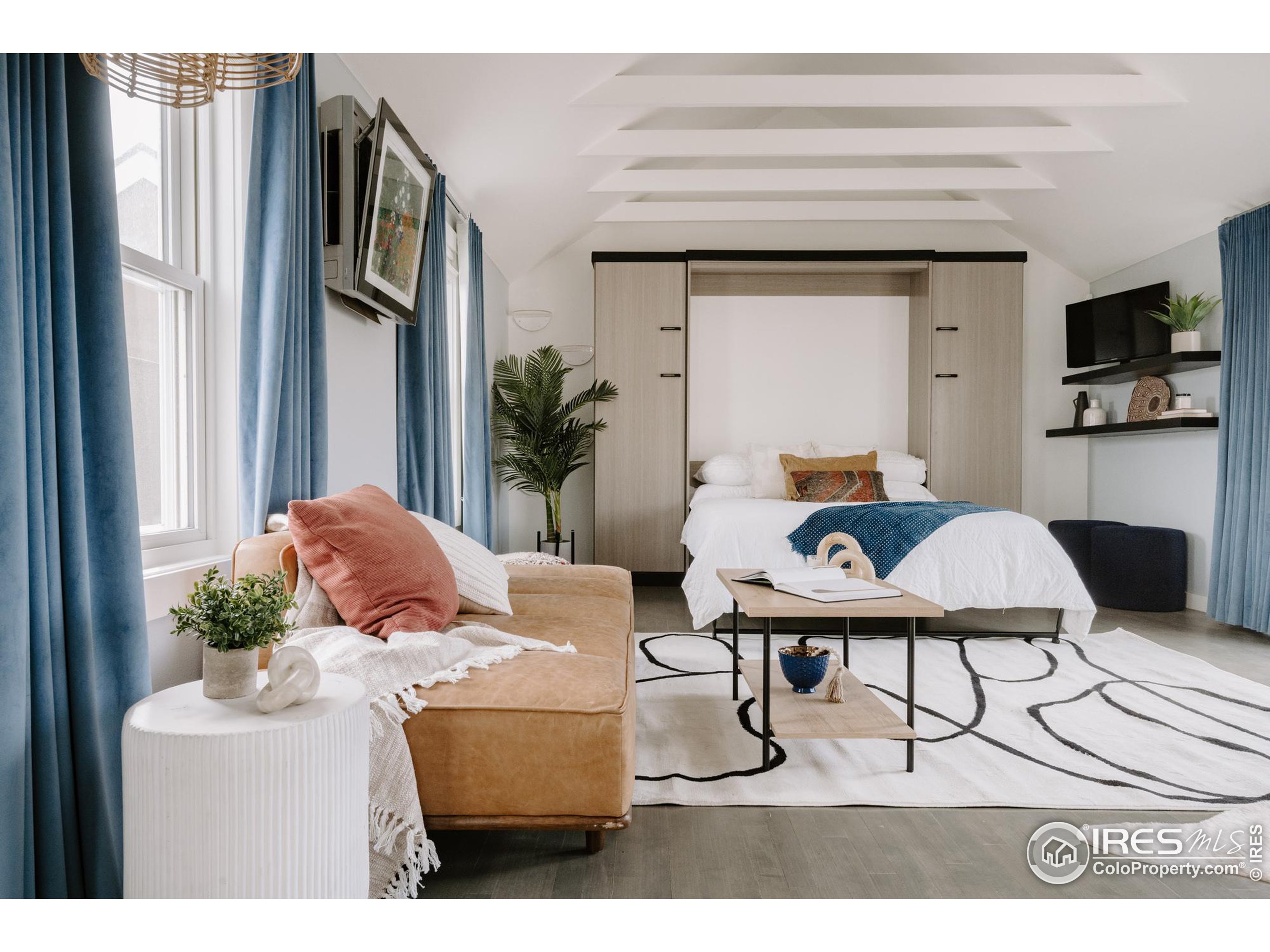 1938 Pearl St Unit: 201