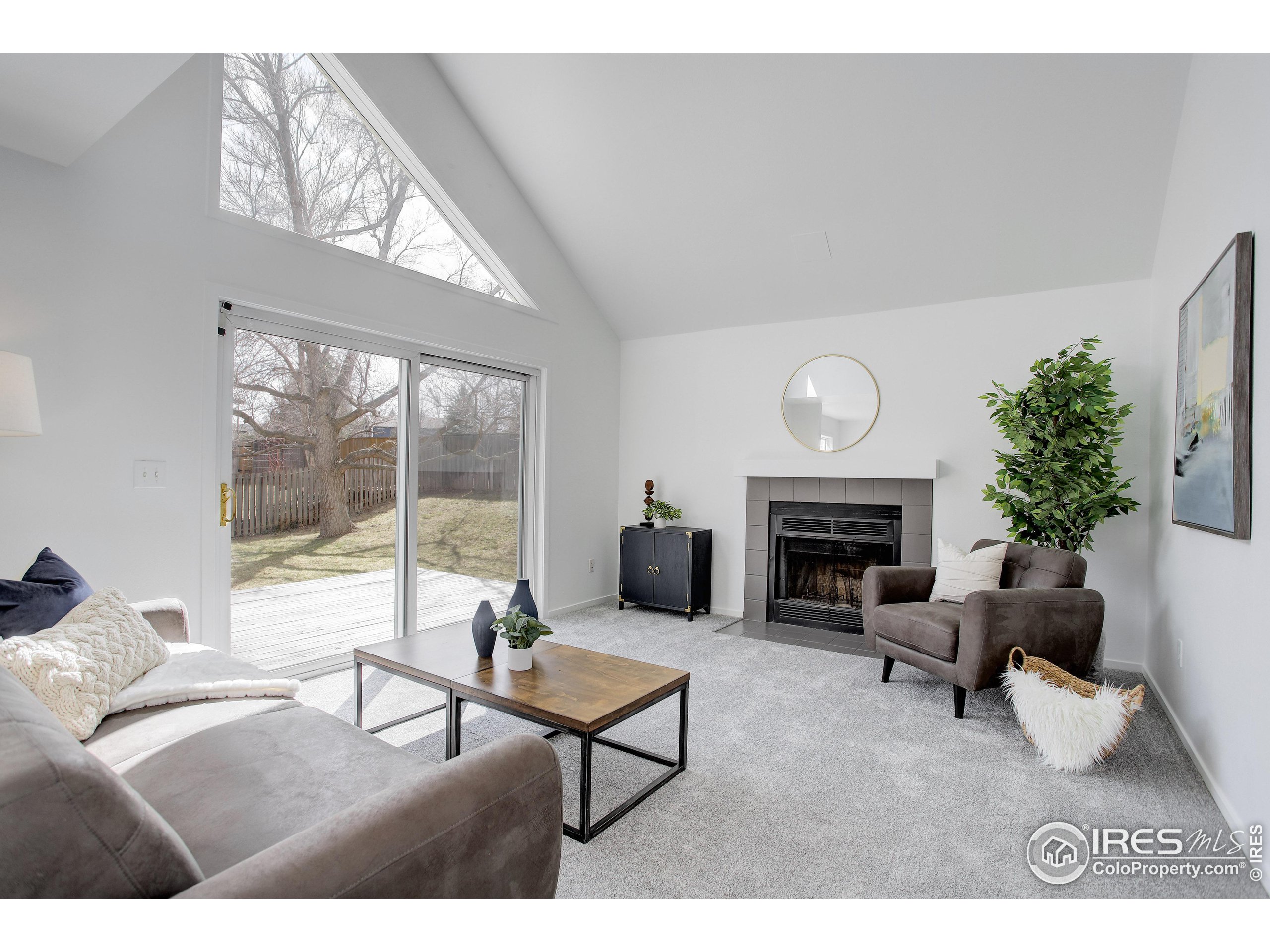 4461 Pembroke Gdns