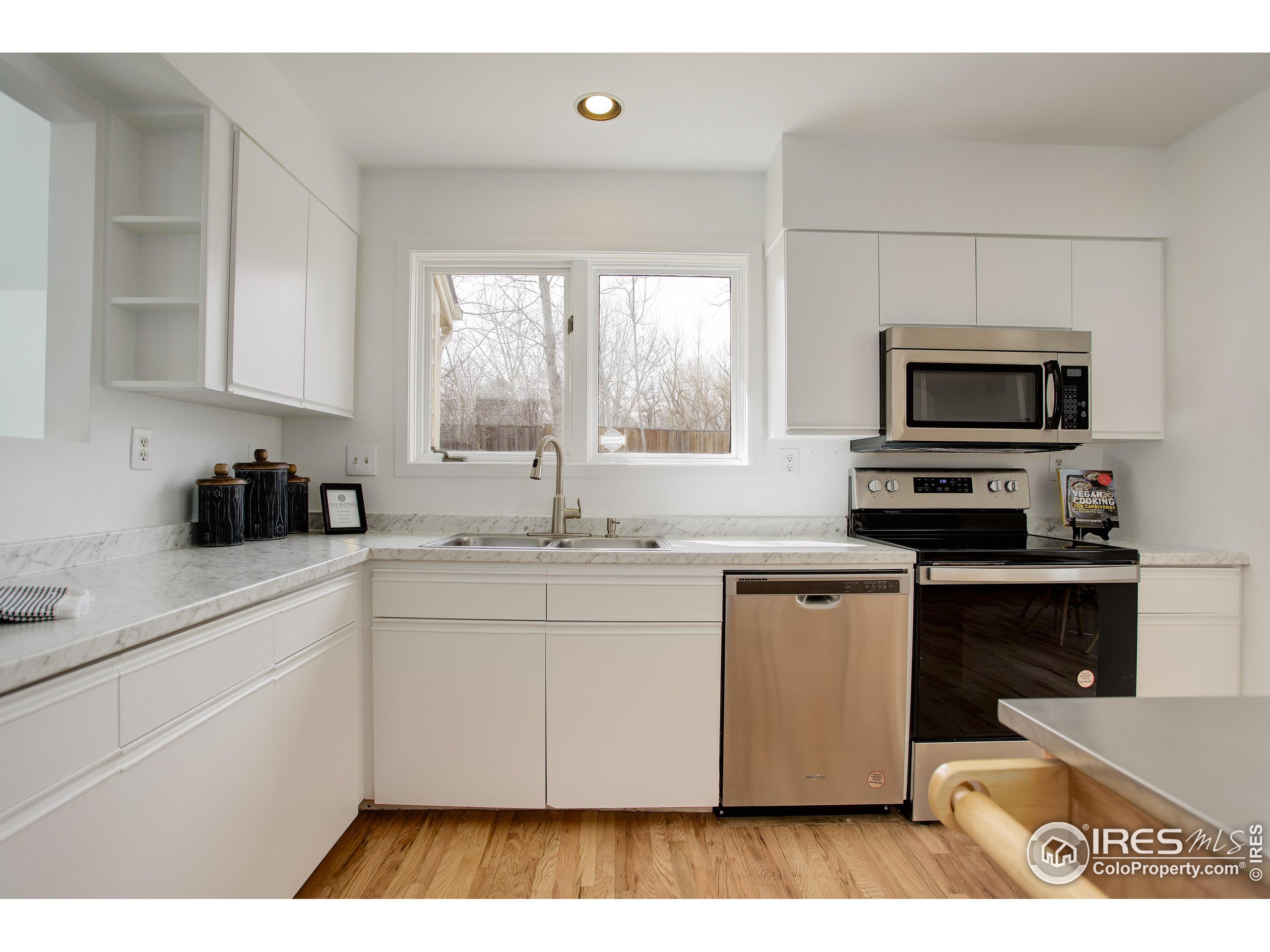 4461 Pembroke Gdns